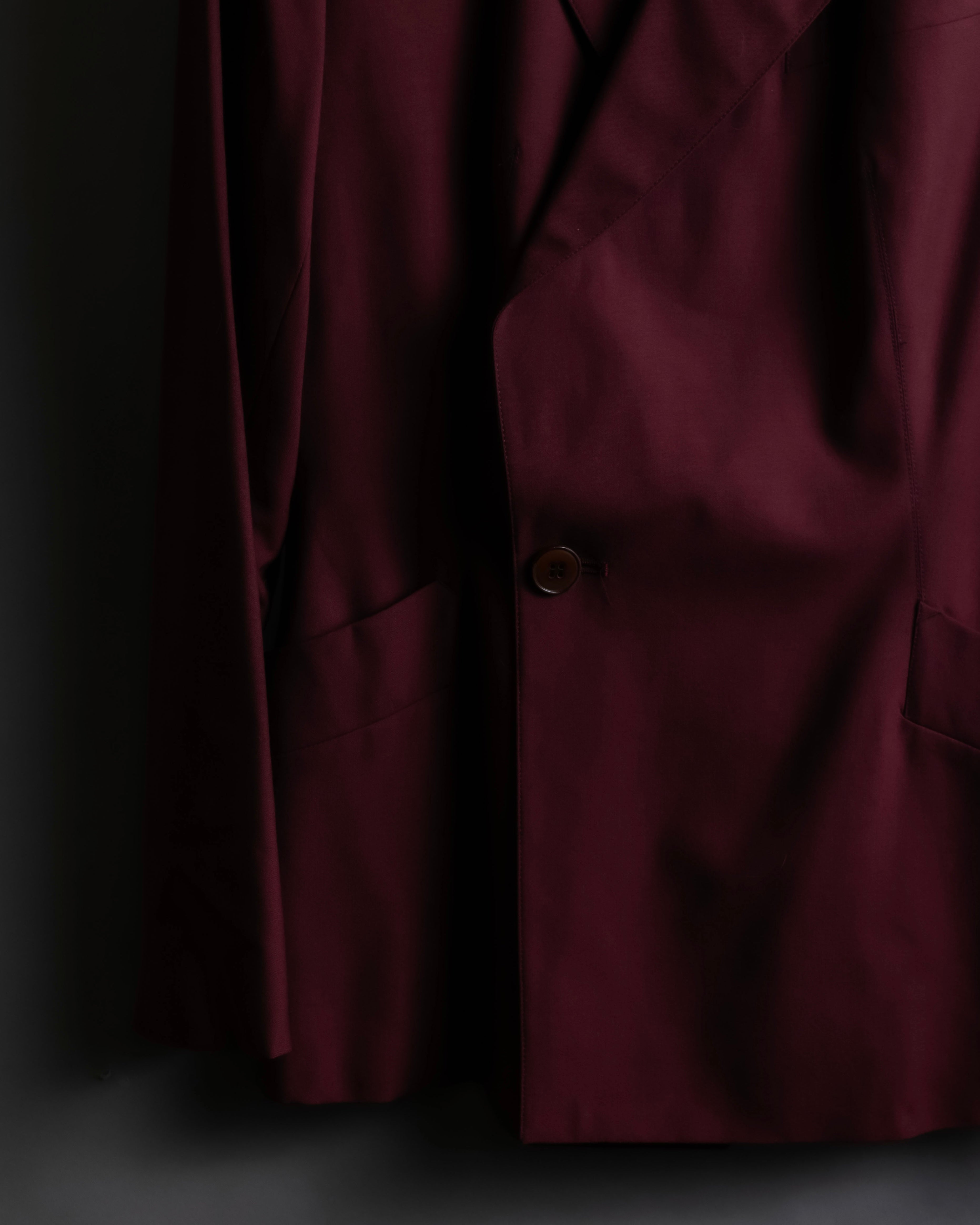 "JEAN PAUL GAULTIER FEMME"
Bordeaux color peaked lapel wool tailored jacket