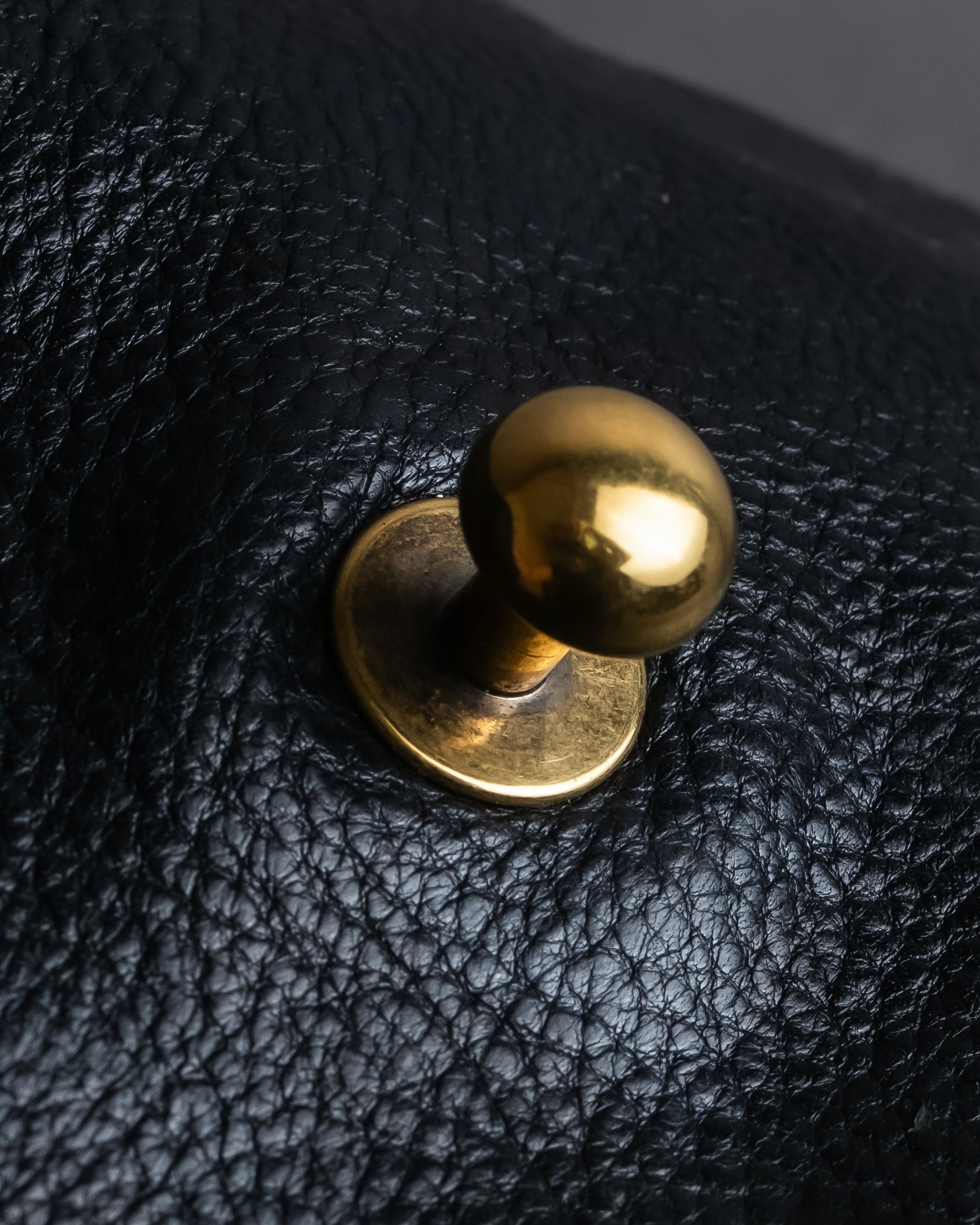 "YVES SAINT LAURENT" Muse to gold metal parts one-handle leather bag