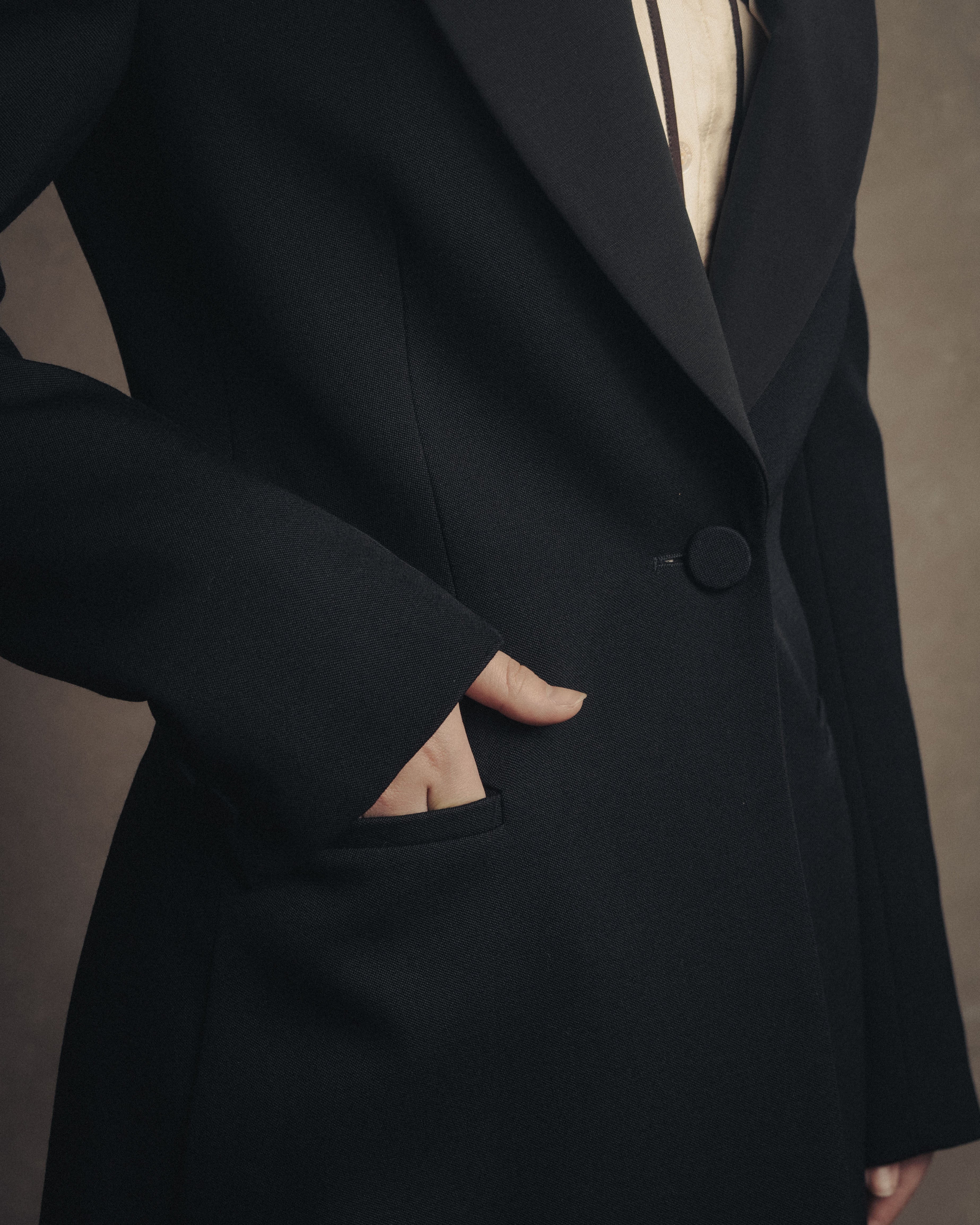 –SPECIAL– “VALENTINO” 2020’s Sculpted peak lapel jacket