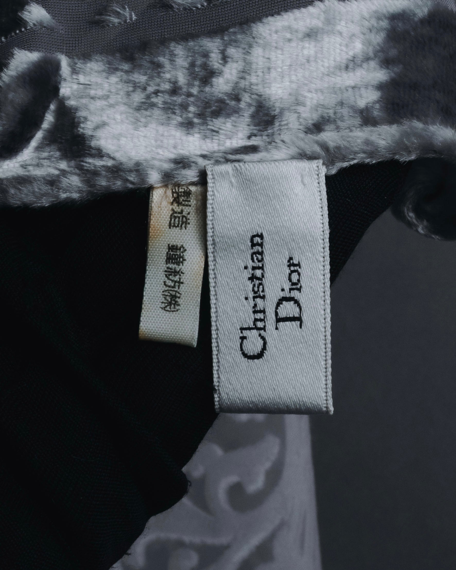 "Christian Dior" 80’s-90’s Burnout velvet arabesque logo stole