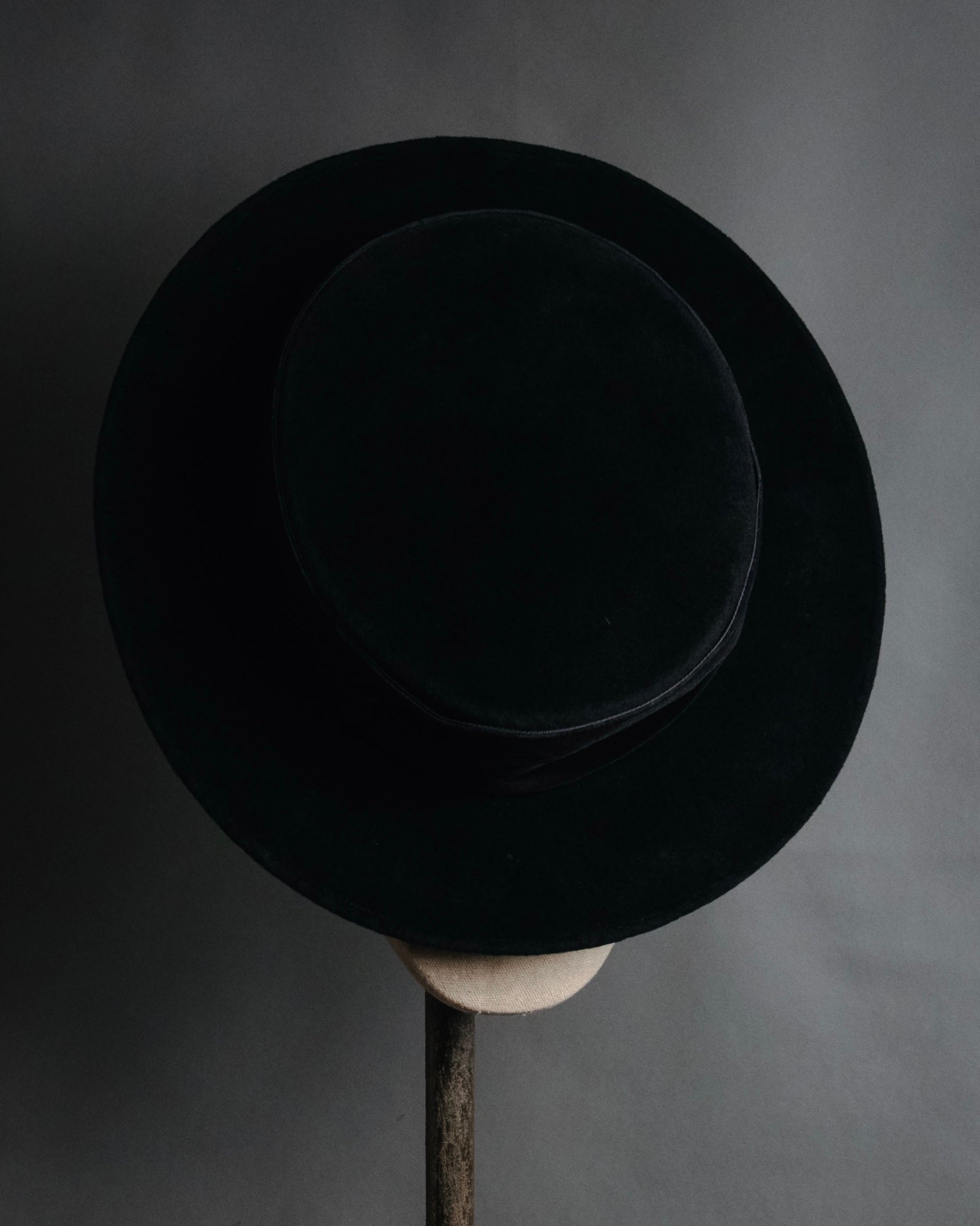 –SPECIAL– "CHANEL" 80’s fur felt velour boater hat