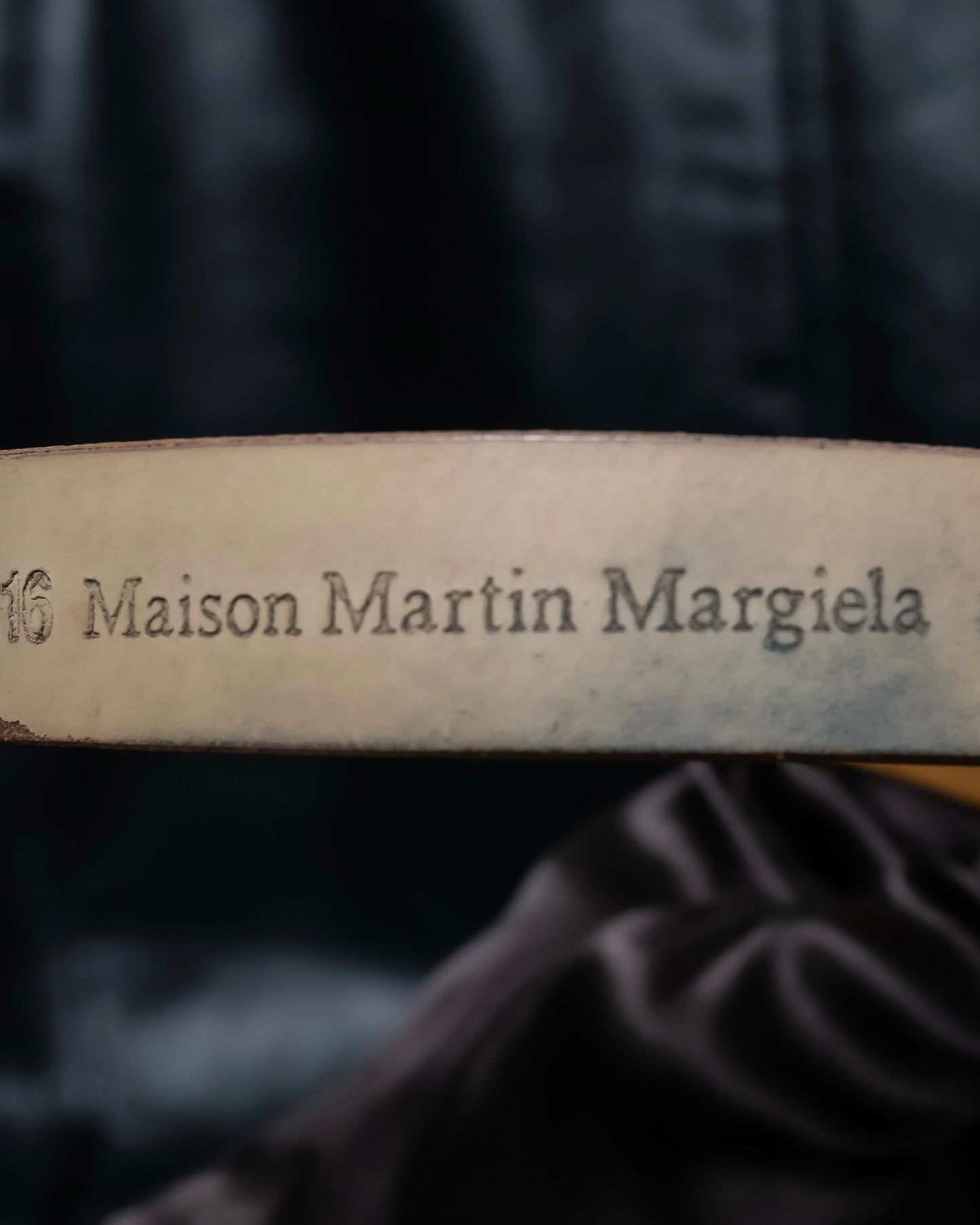 "Maison Martin Margiela" No. 11 Bella Pelle minimal design leather belt