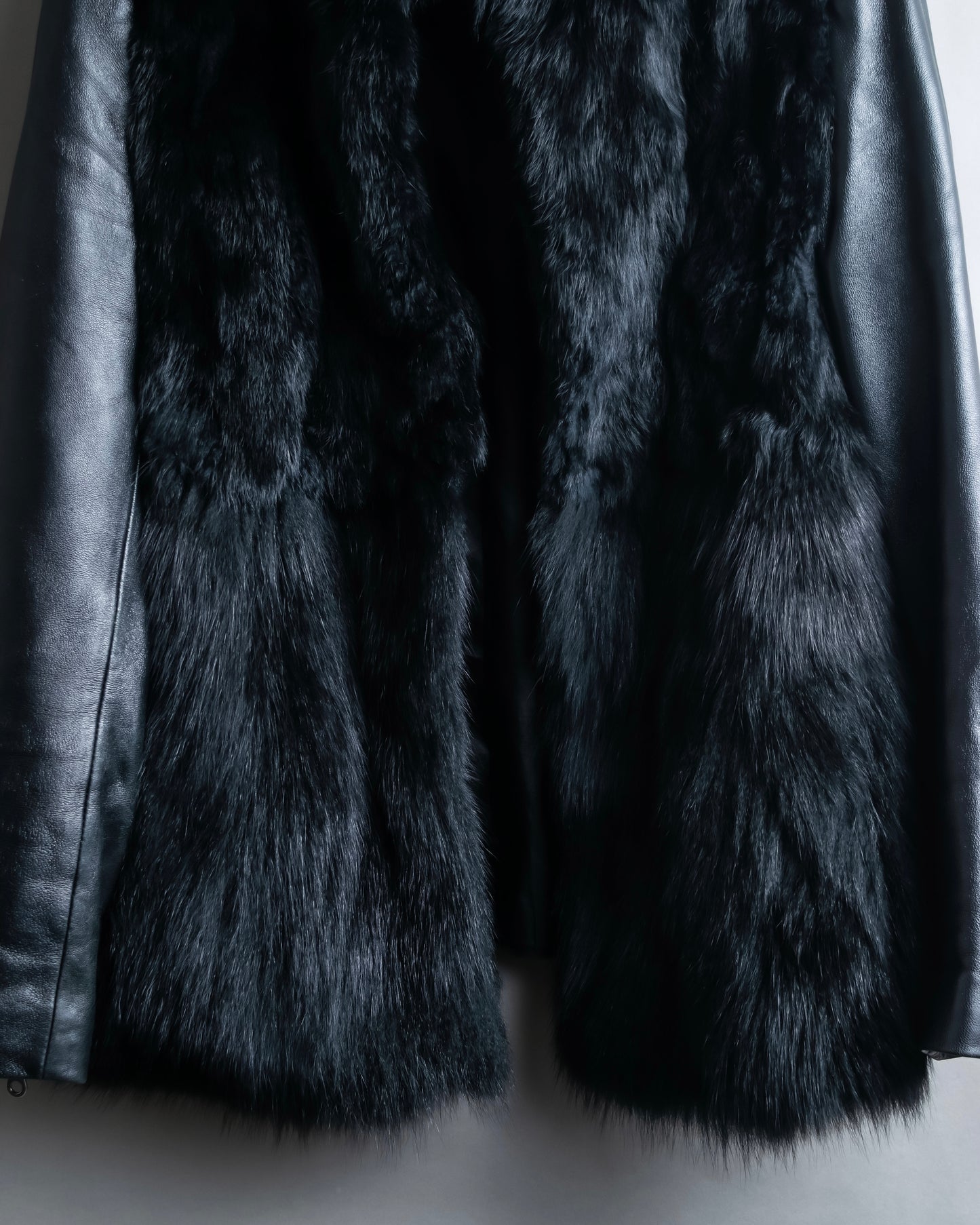 "MOROKO BAR" Real fur docking leather jacket