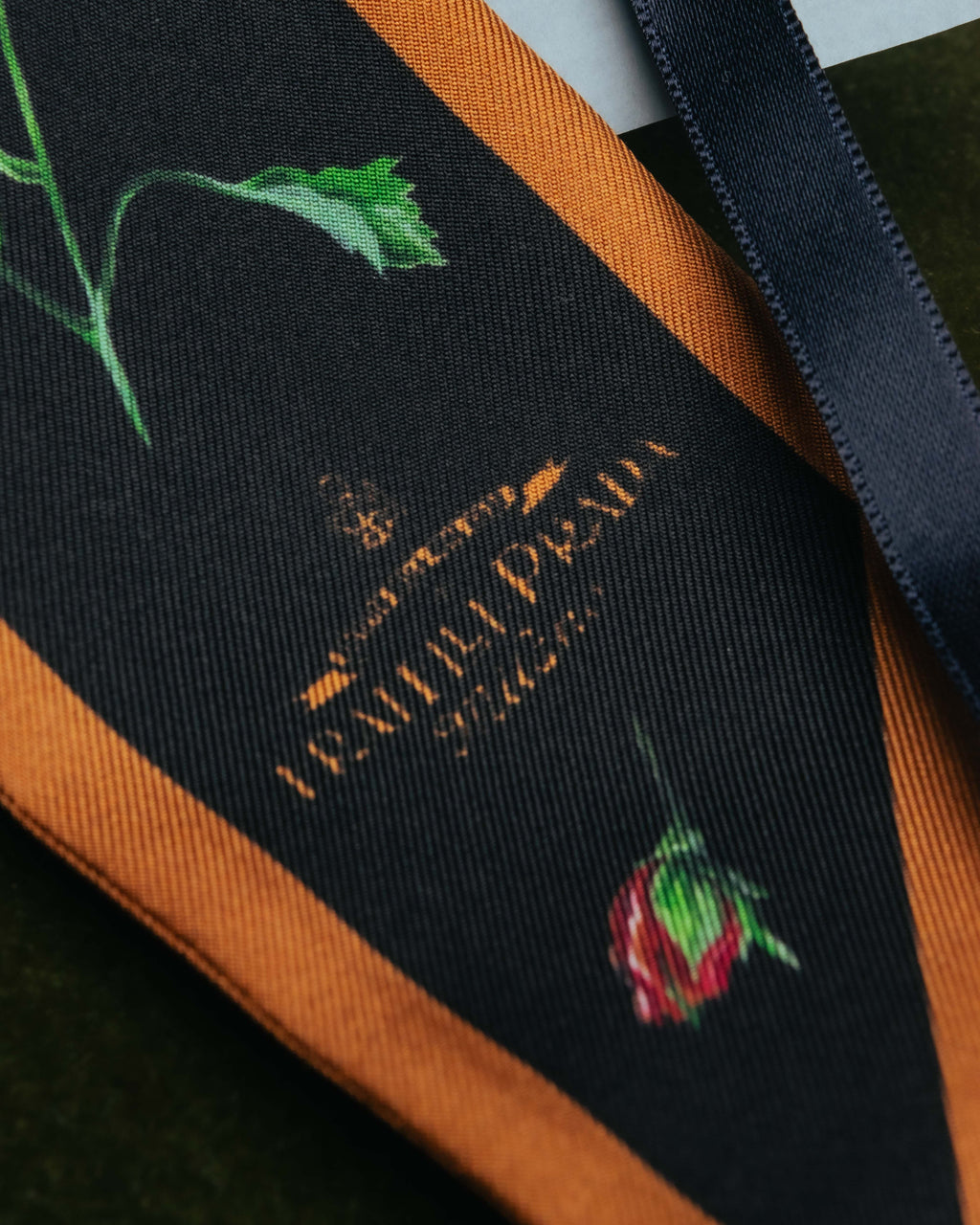 "PRADA" 2020's Floral silk skinny scarf