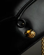 "GUCCI" Filigree vintage design chain shoulder leather bag