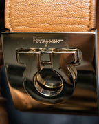 "Ferragamo" Gancini motif leather bangle