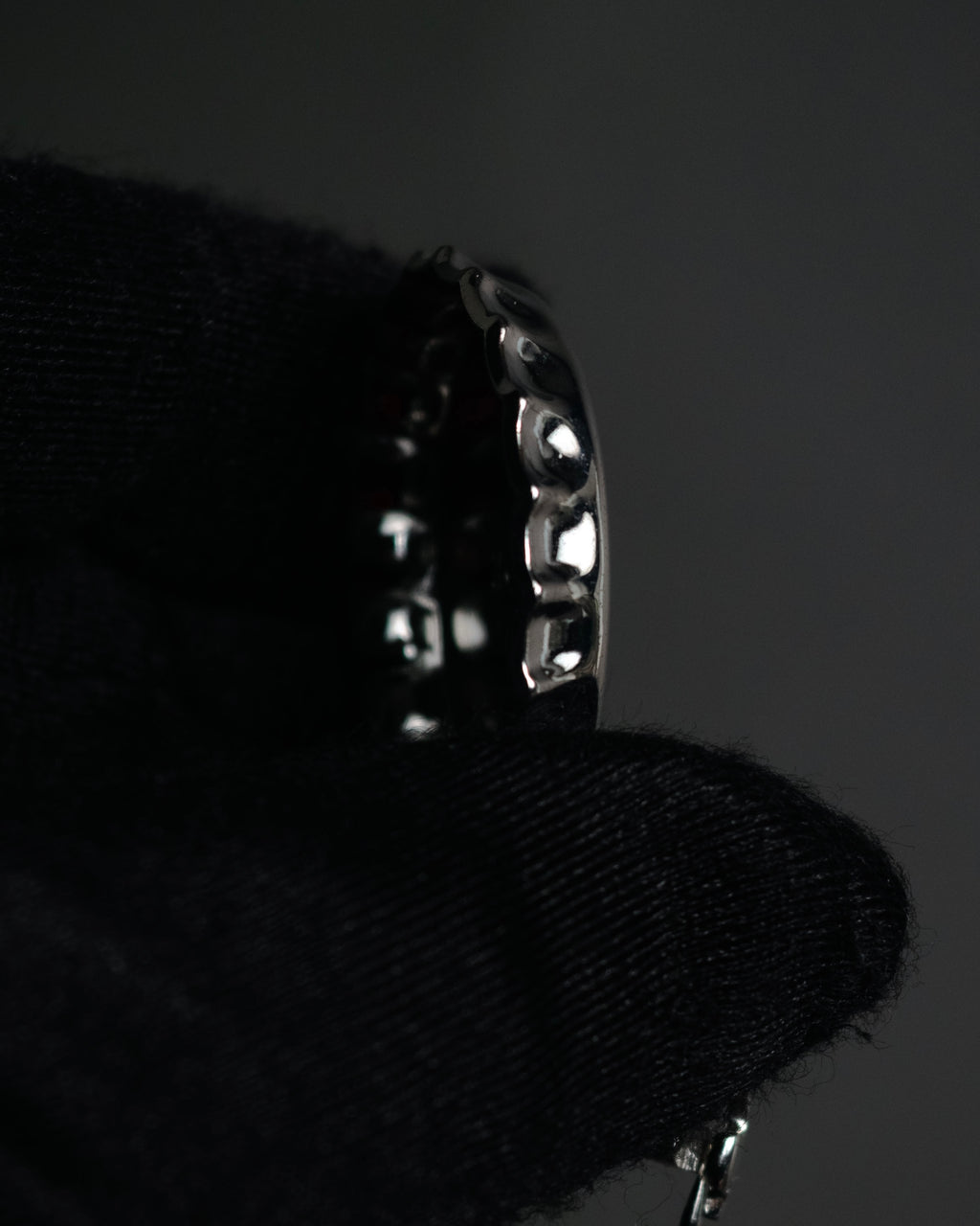 “DIOR” 2018-present Bottle cap pin brooch