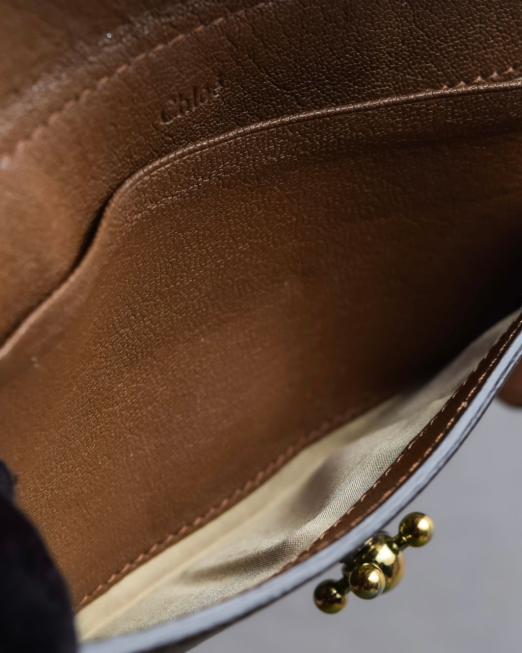 "Chloe" Fleur motif design leather long wallet