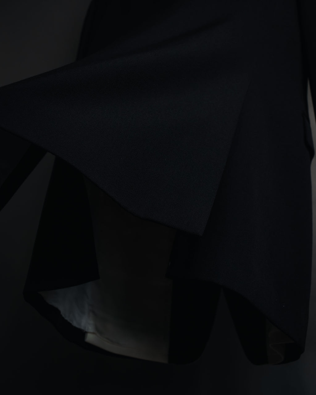 –SPECIAL– "BURBERRY" 20’s trompe l’oeil layered tailored jacket