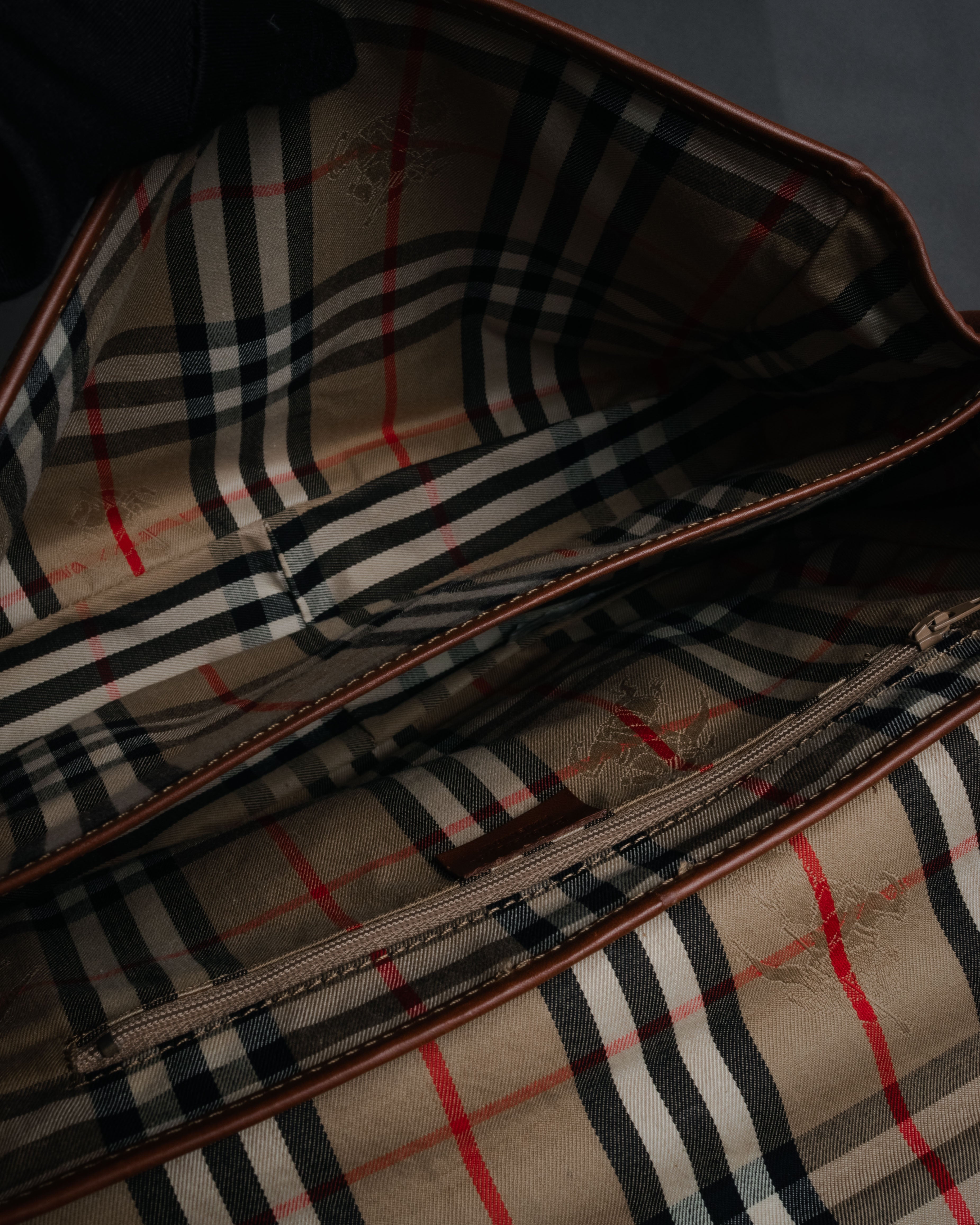 “Burberrys” 80’s-90’s Heritage leather bag