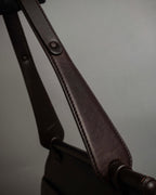 "Salvatore Ferragamo" Swivel crisp closure design leather one-handle bag