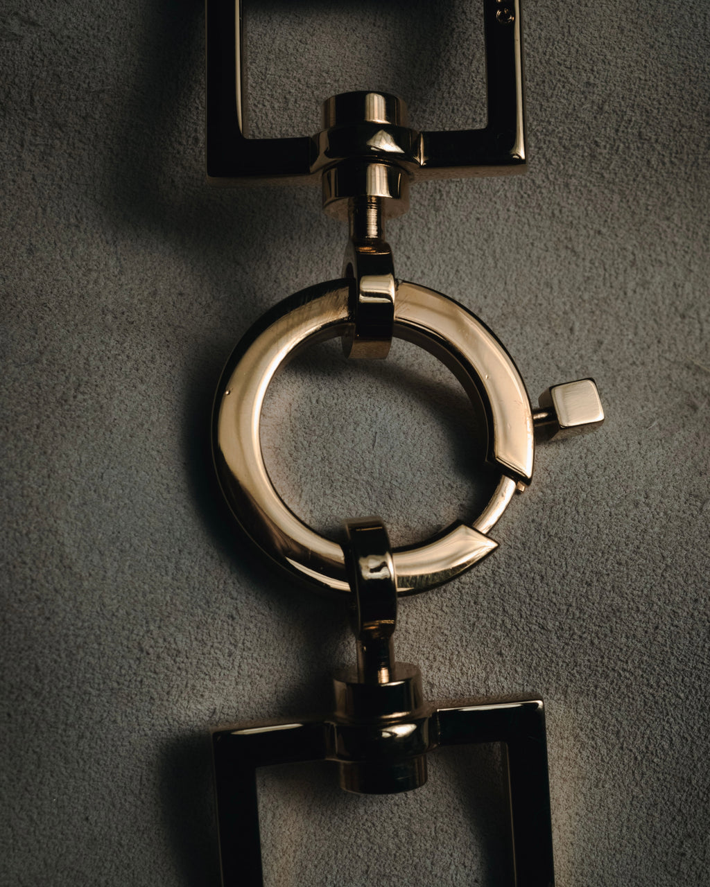 "GUCCI" 90’s-00’s suede piston-closure shoulder bag