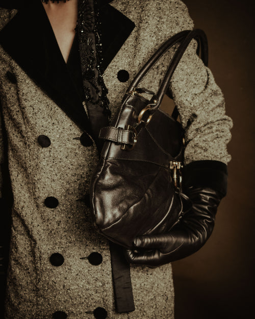 –SPECIAL– "Salvatore Ferragamo"
00’s-10’s Gathered nappa calf gancini handbag