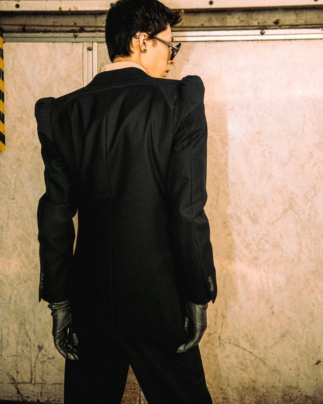 Chaqueta entallada y curvilínea del proceso -REF-