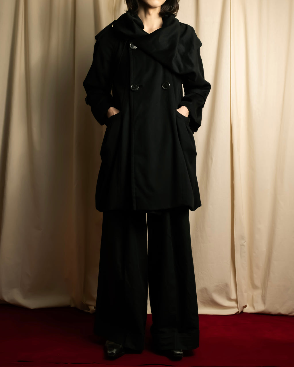 "TORUICHOU" Muffler-style collar military detail coat