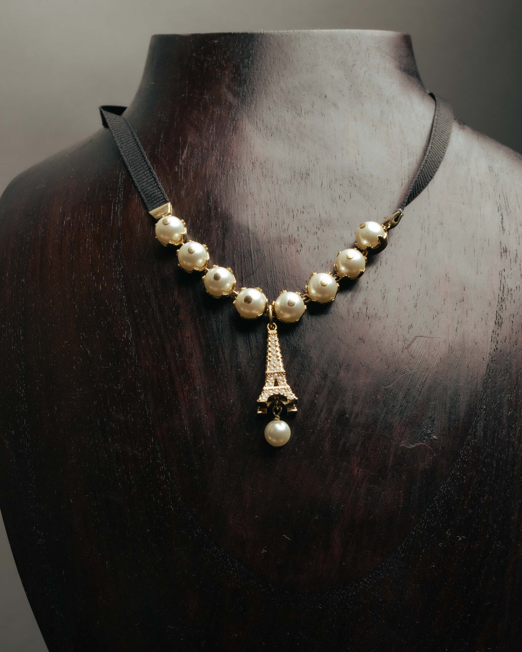 -SPECIAL- “DIOR” 2017-2023 Eiffel tower pearl ribbon choker
