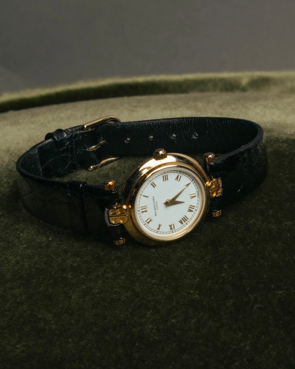 -SPECIAL- "BALENCIAGA" 80's-90's Classic round wristwatch