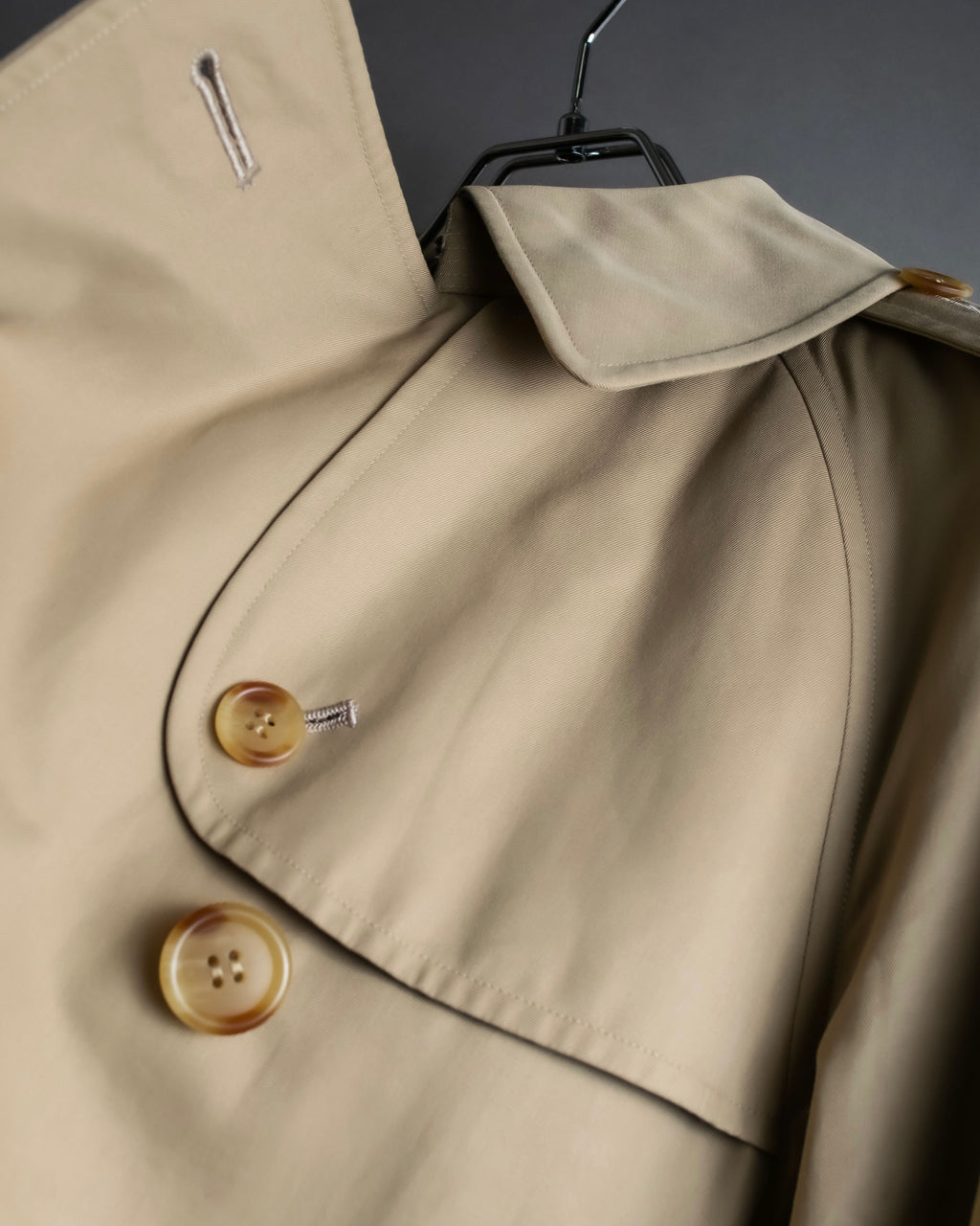 "BURBERRYS" Military detail classic trench coat