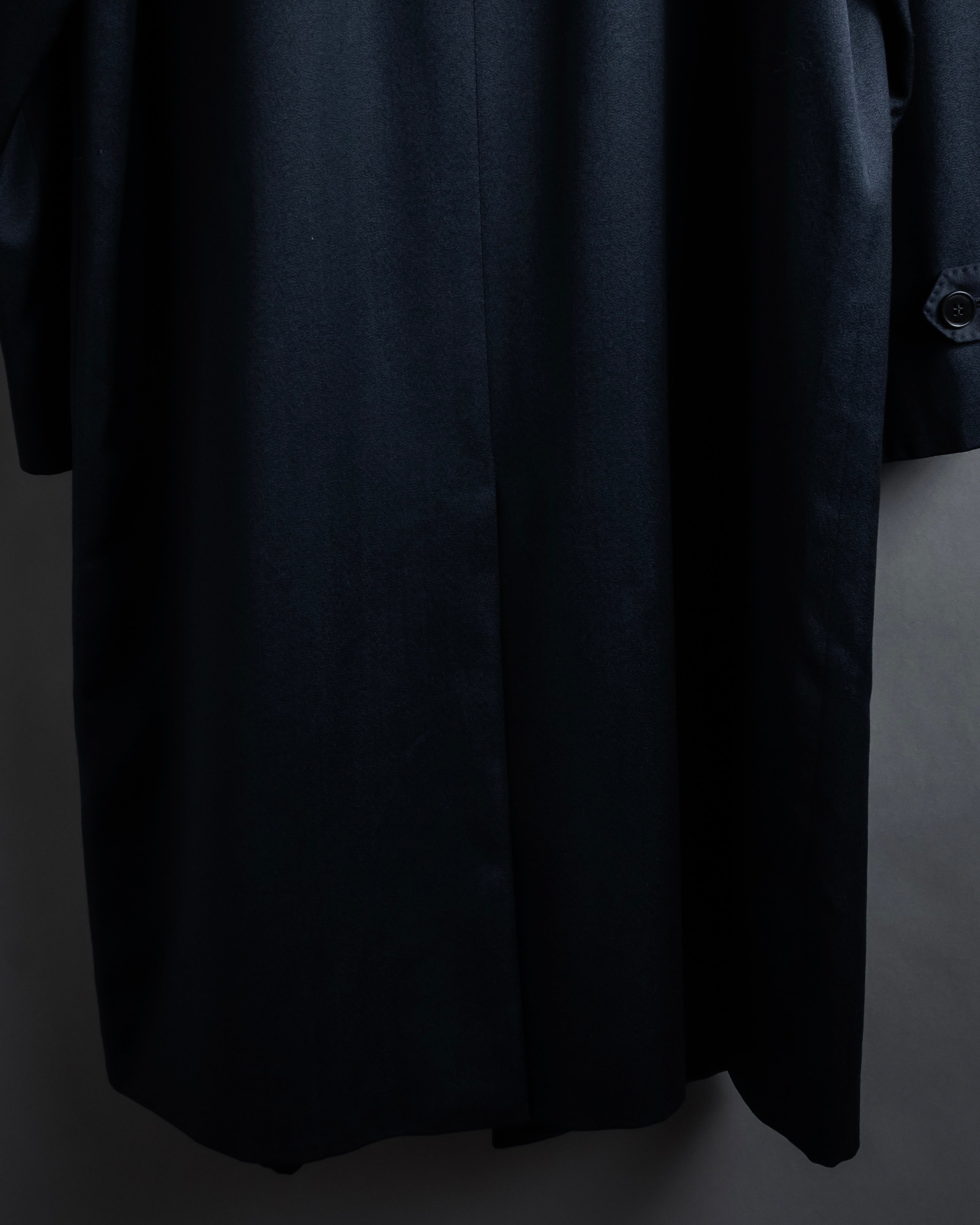 “Yves Saint Laurent” 90’s clean fly-front bal collar coat