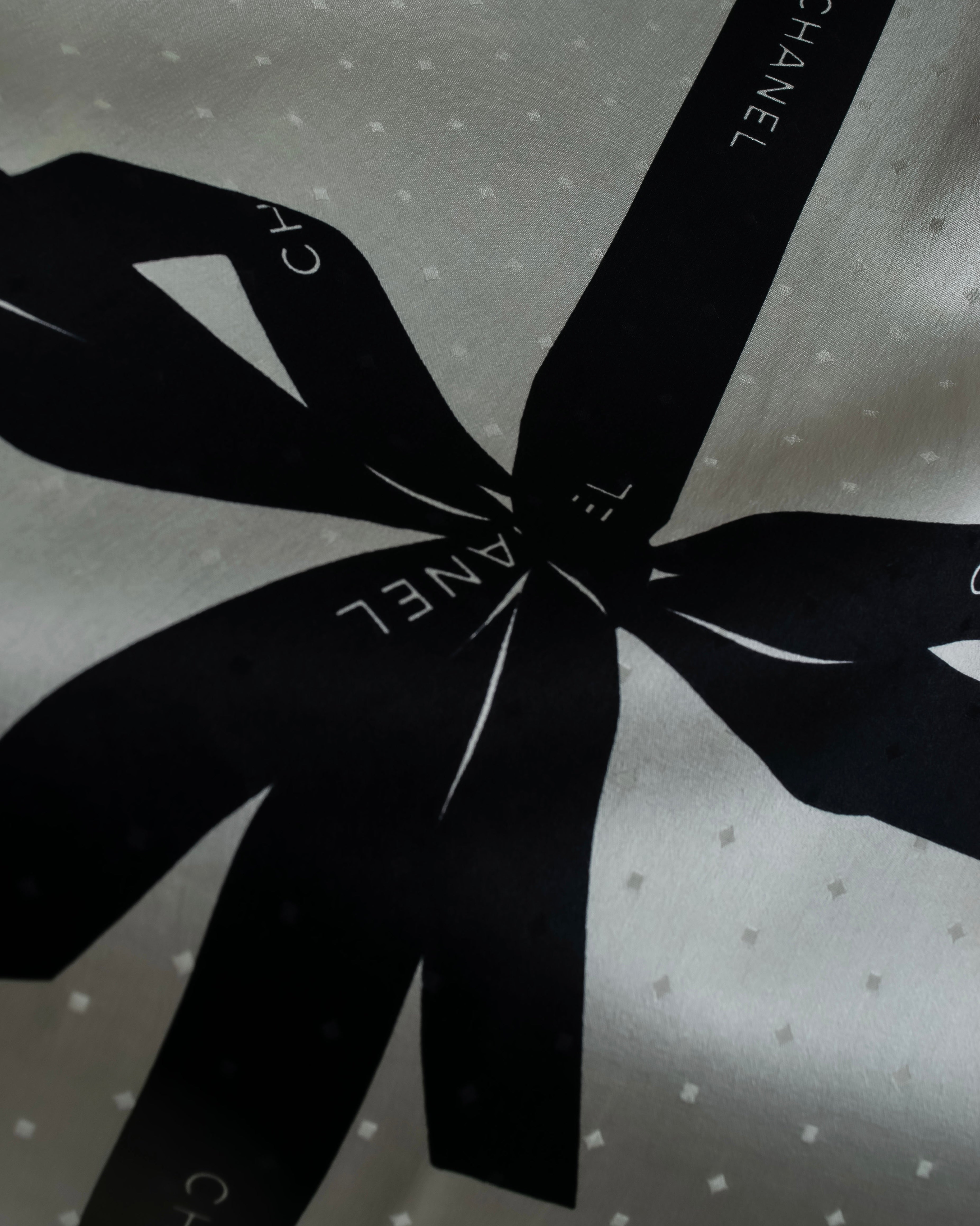 "CHANEL" Logo engraved ribbon motif design large scarf