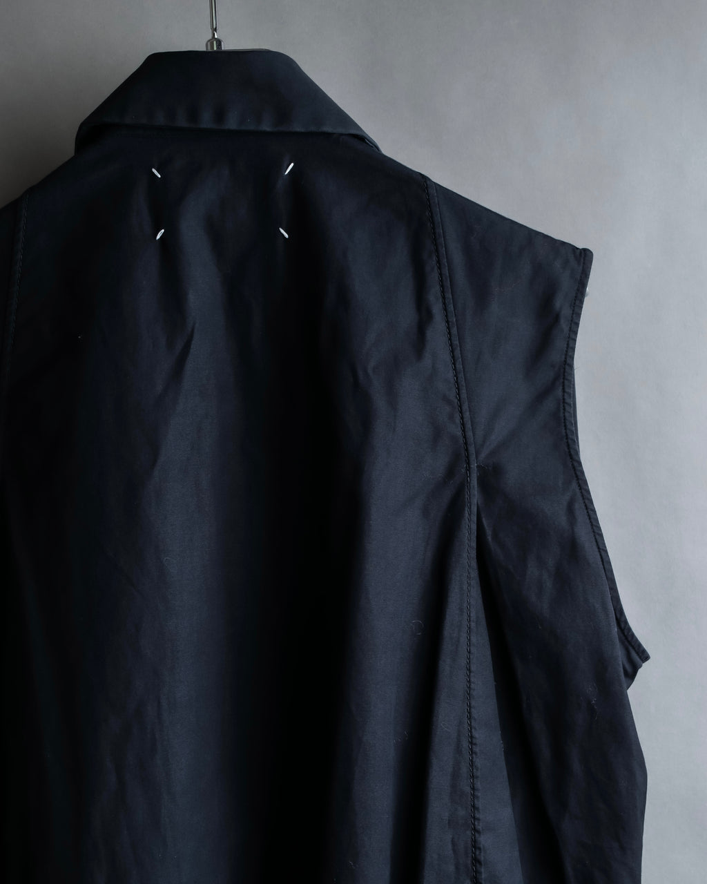 "MAISON MARGIELA" 13SS Panel design sleeveless black shirt