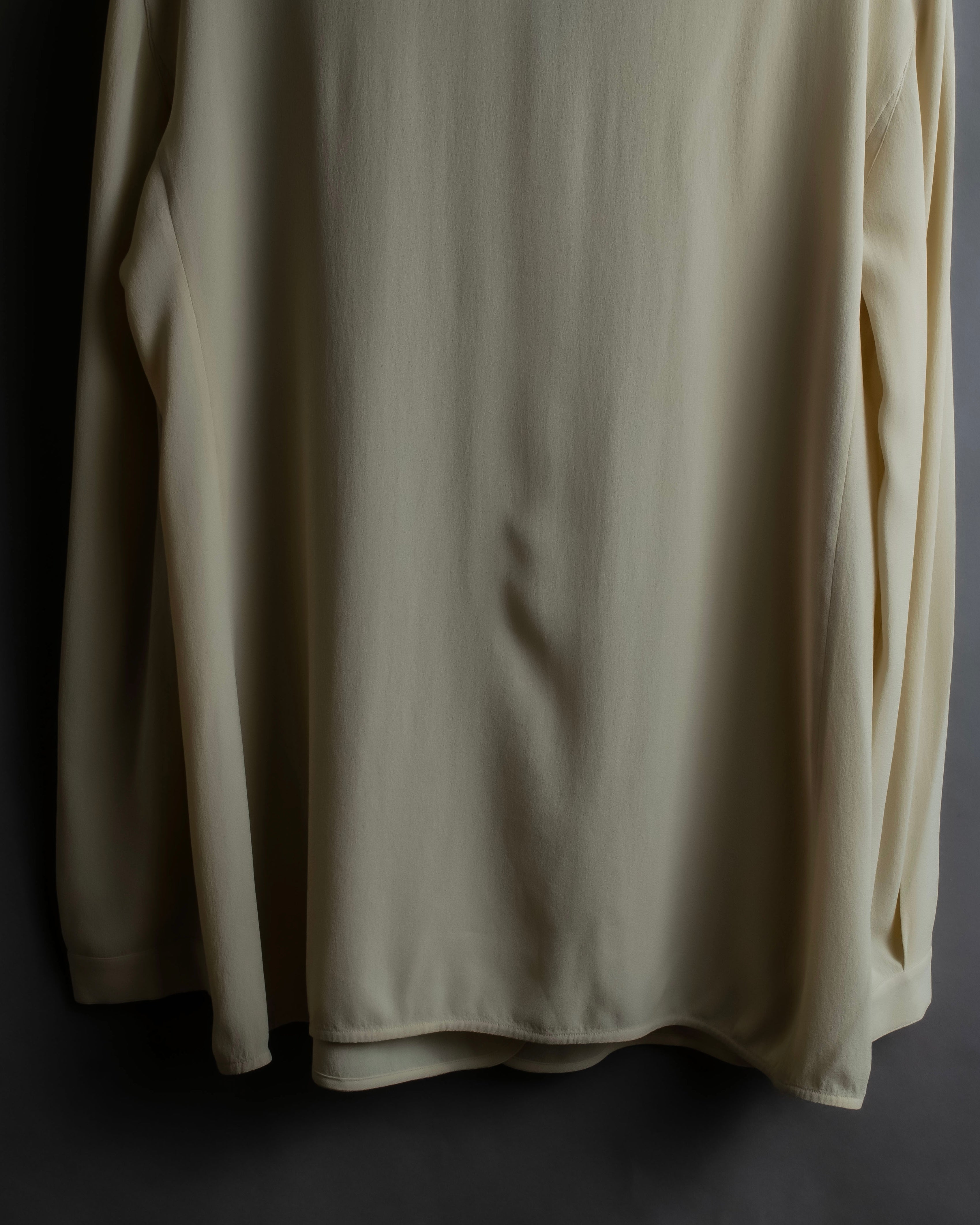 "GIORGIO ARMANI" Ivory color no collar silk shirt