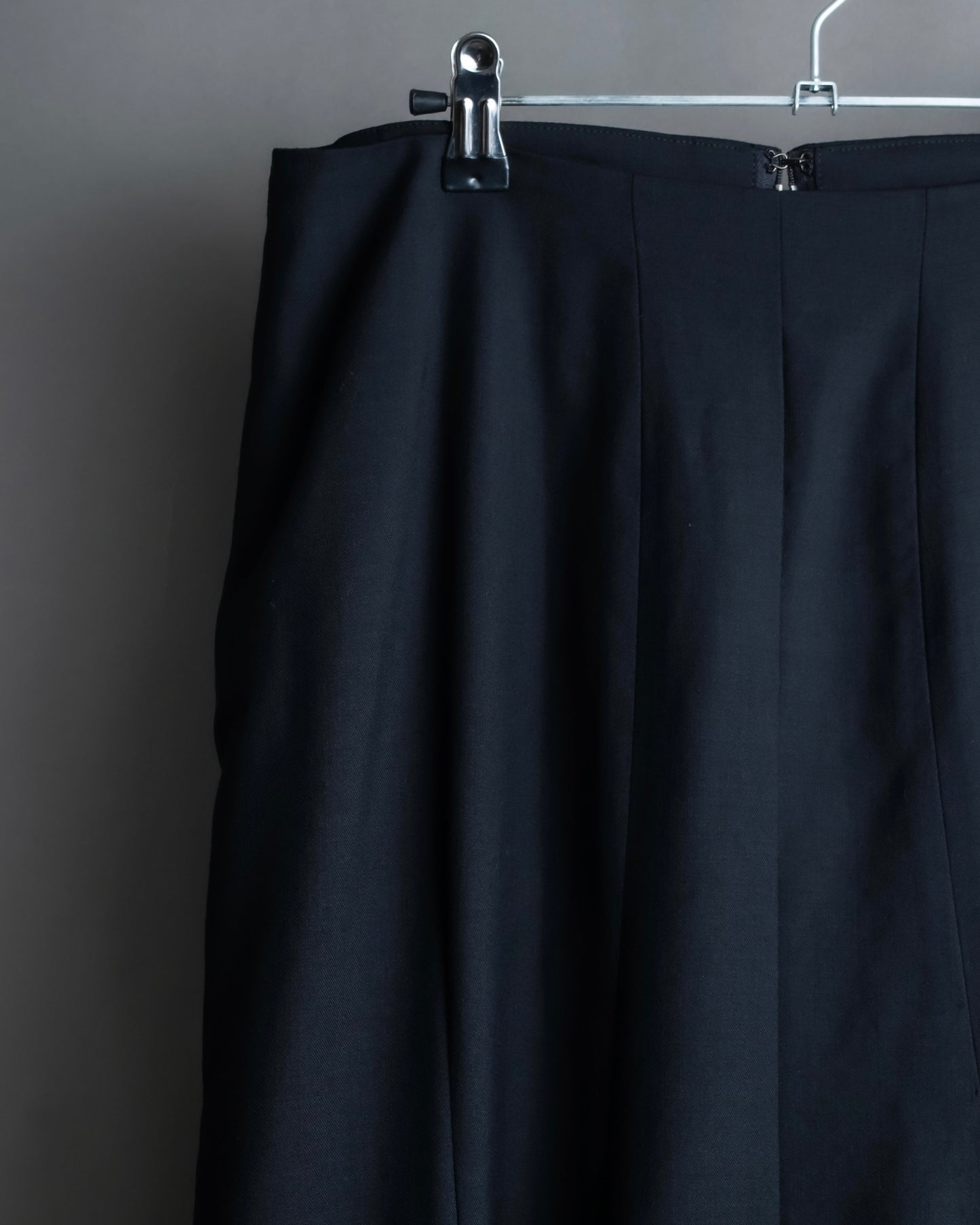 "Y's" Conceptual straight silhouette skirt