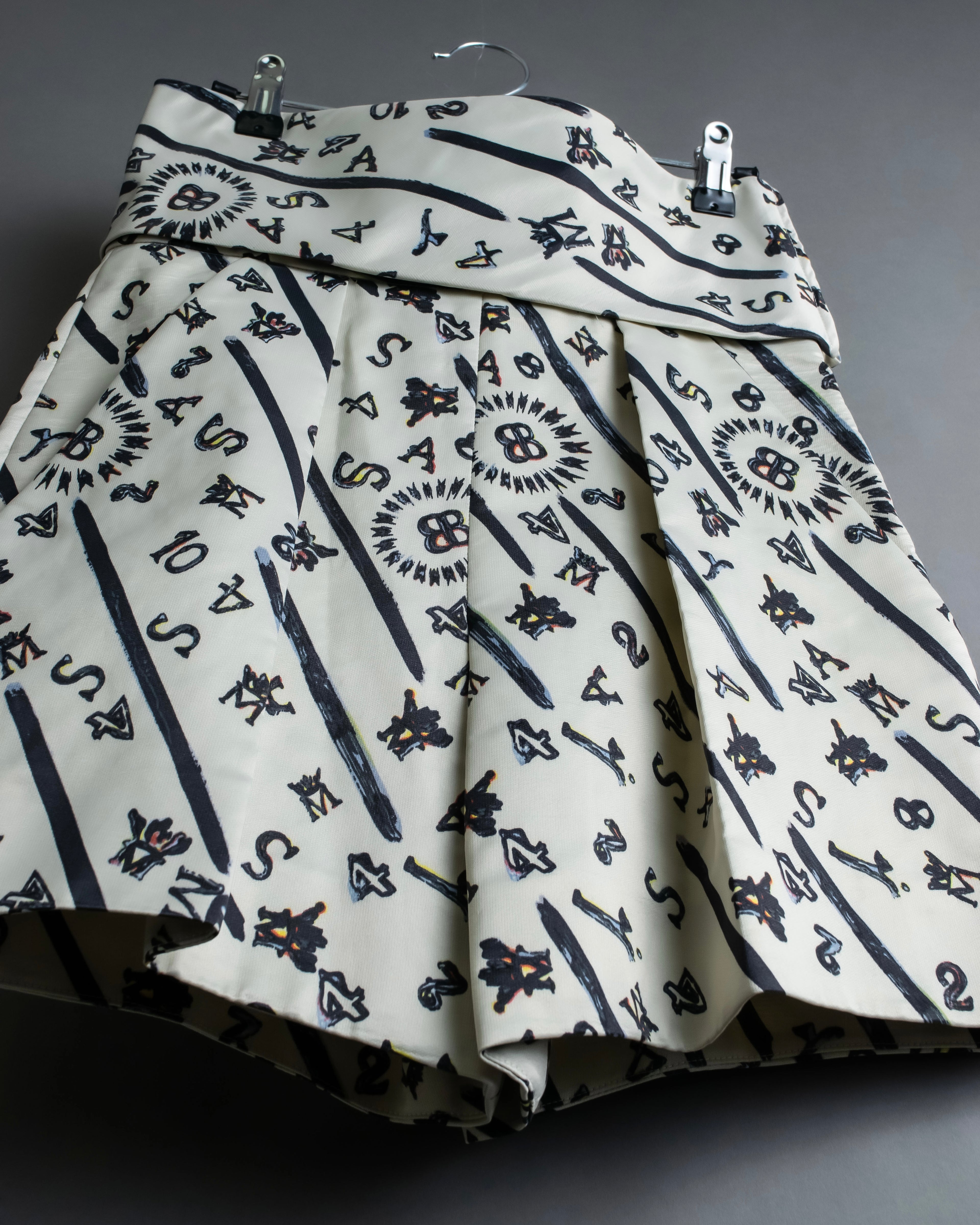 “BALENCIAGA” Number pattern designed shorts