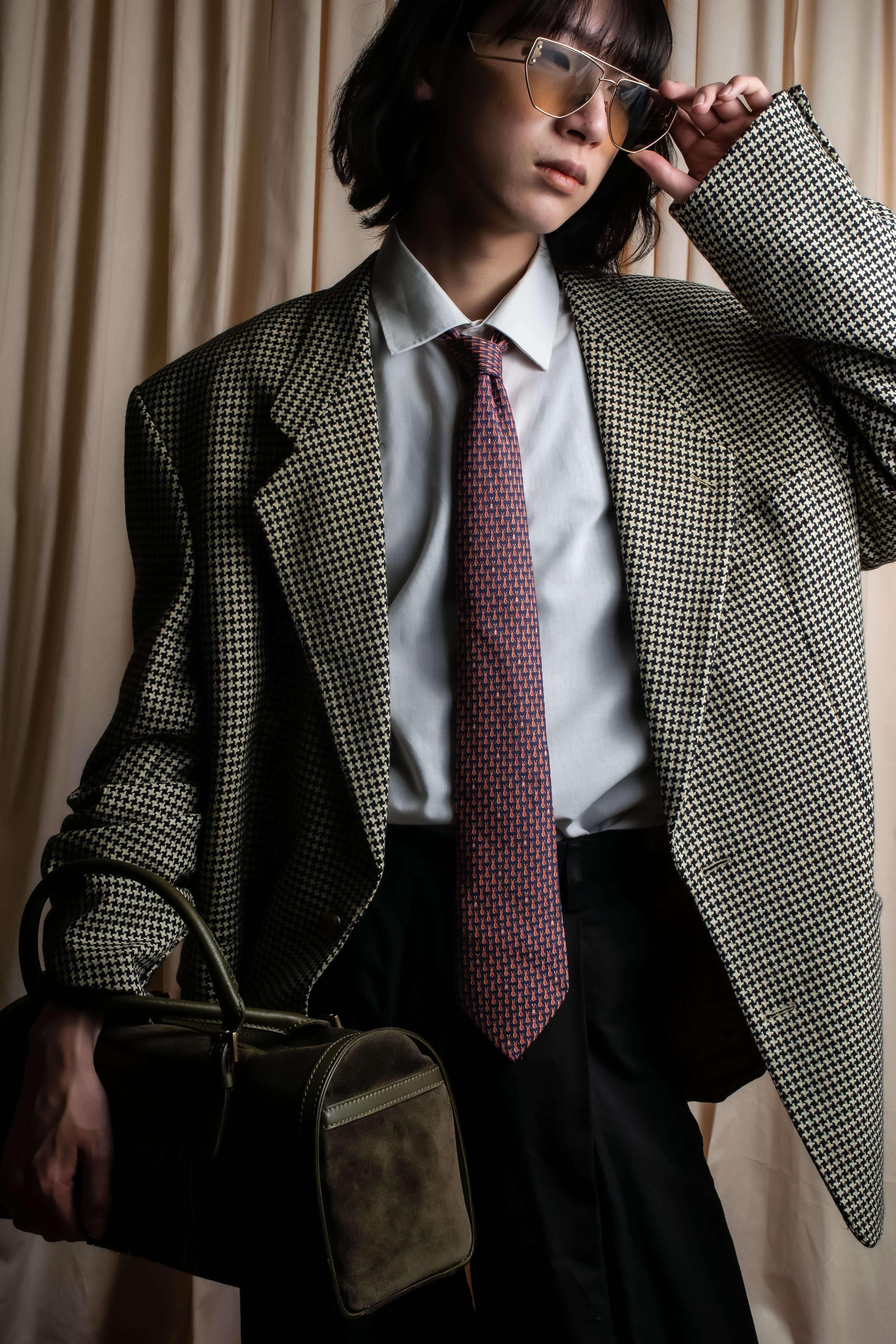 "HERMES" Rabbit motif silk necktie