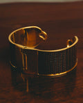 “GUCCI” 90’s-00’s Lizard-embossed leather horsebit cuff bracelet