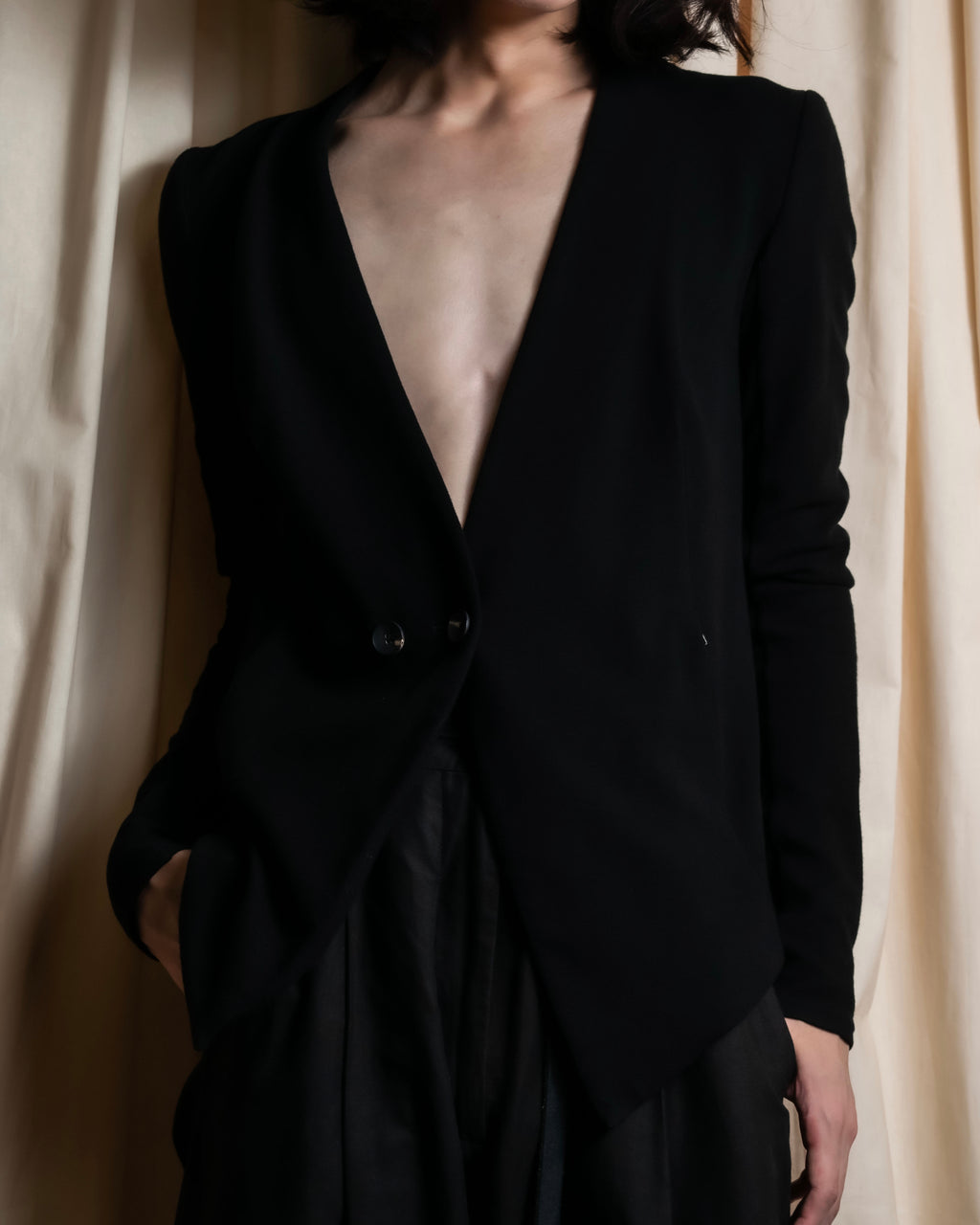 "HELMUT LANG" Zipper design sharp angle cutaway jacket