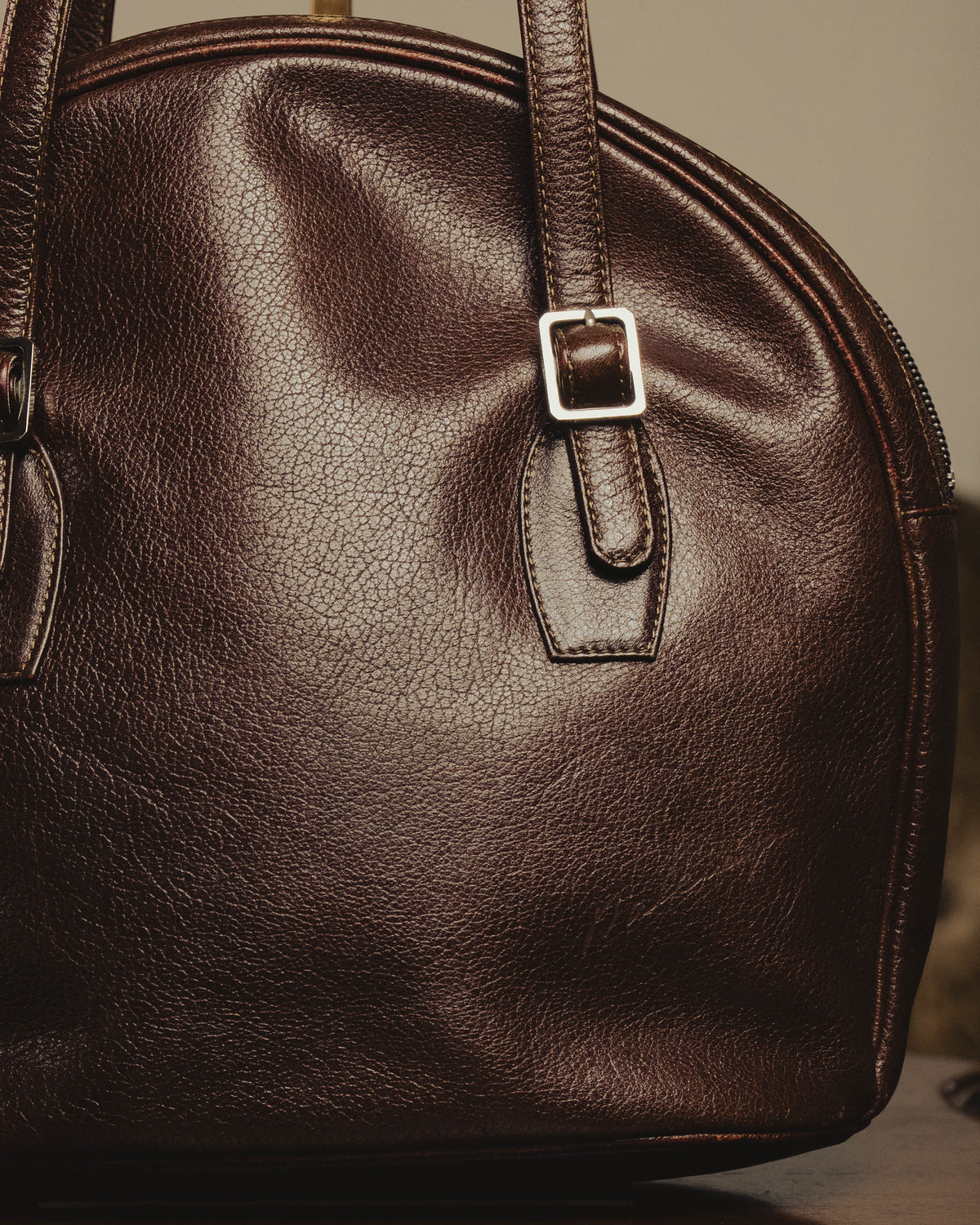 “BALENCIAGA” 80’s rounded dome leather shoulder bag
