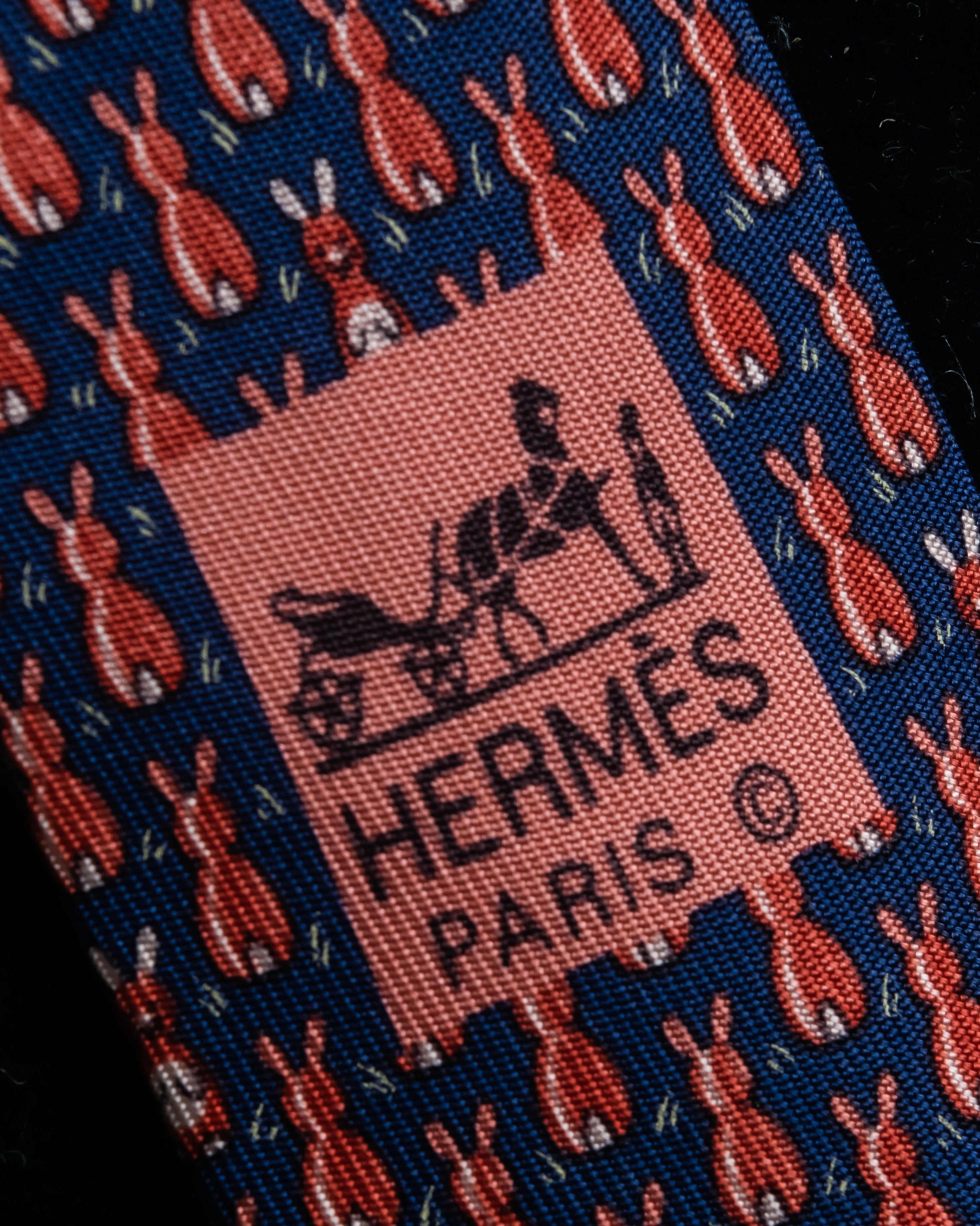 "HERMES" Rabbit motif silk necktie