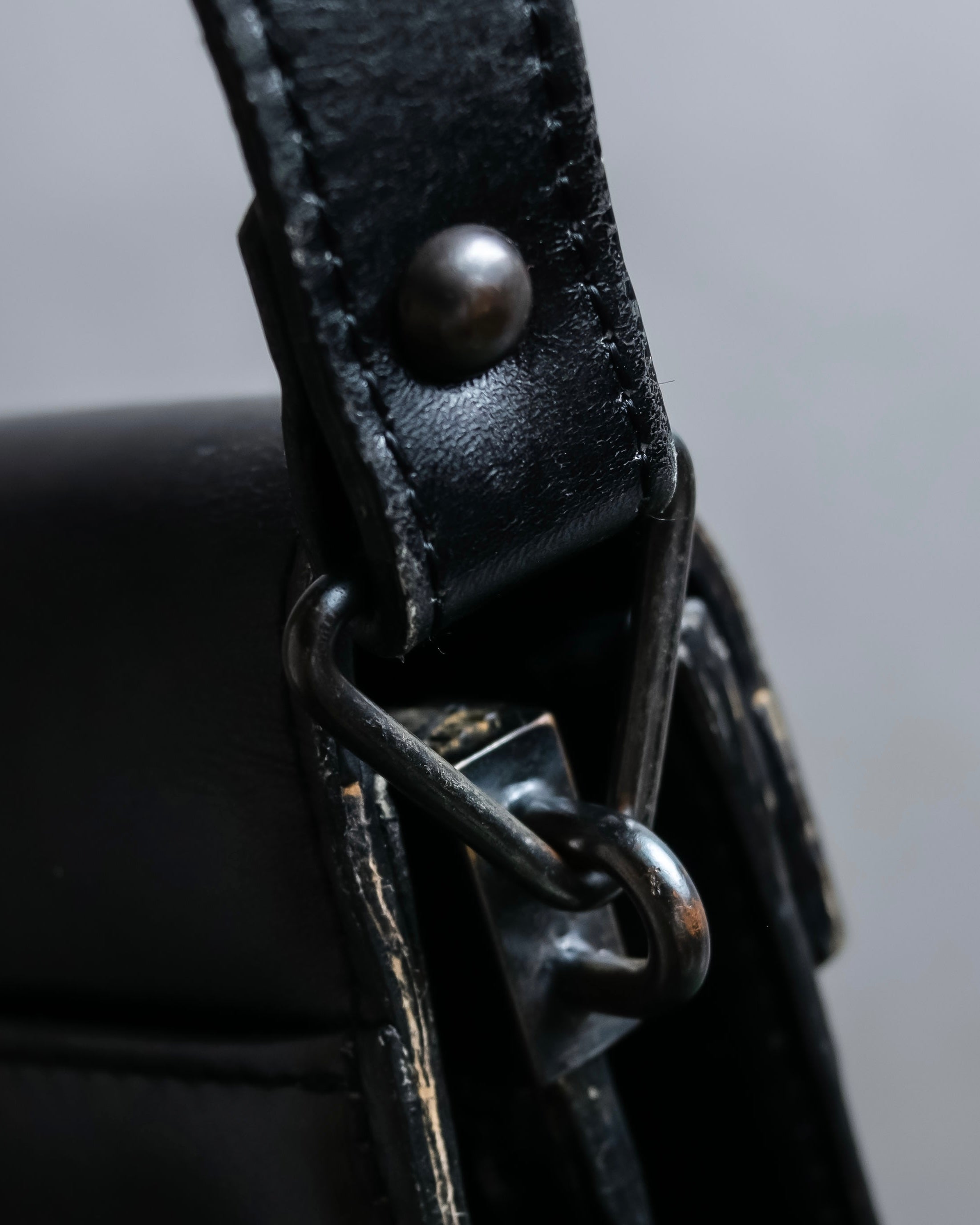 "YVES SAINT LAURENT" Crocodile embossed combination design leather bag