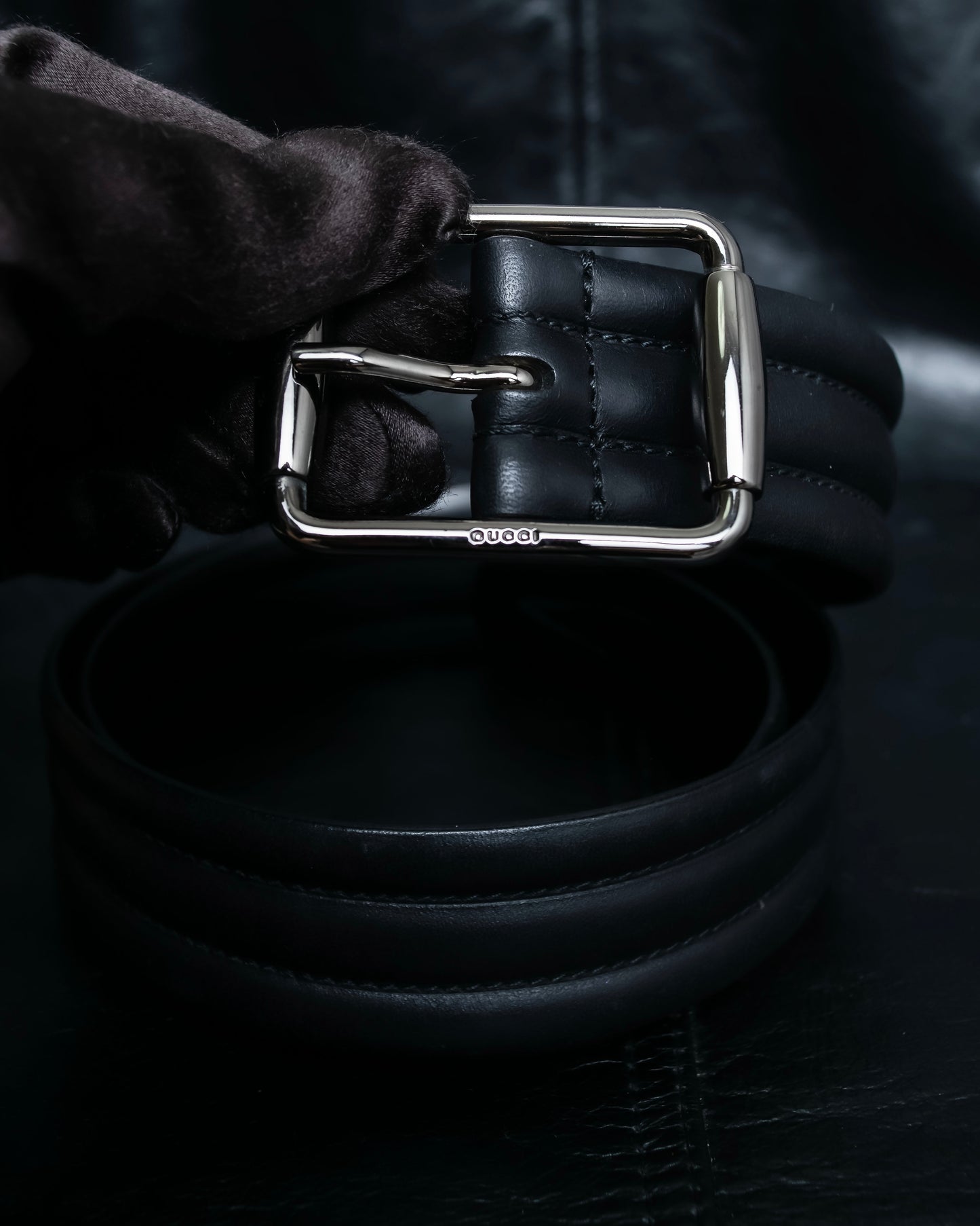 "GUCCI" Silver buckle 3 tier leather belt