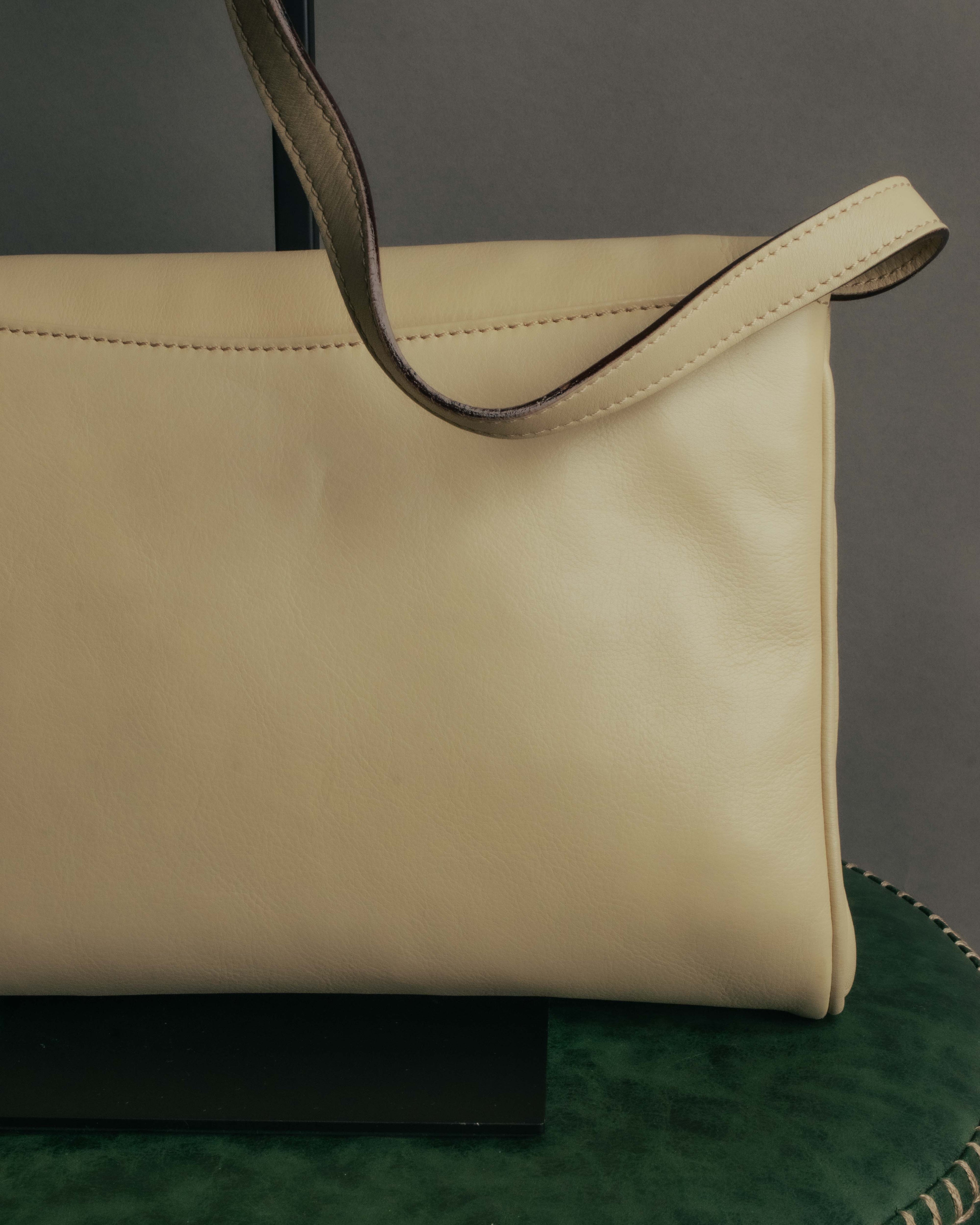 "CELINE" 80's-90's Vintage triangle flap gather leather shoulder bag