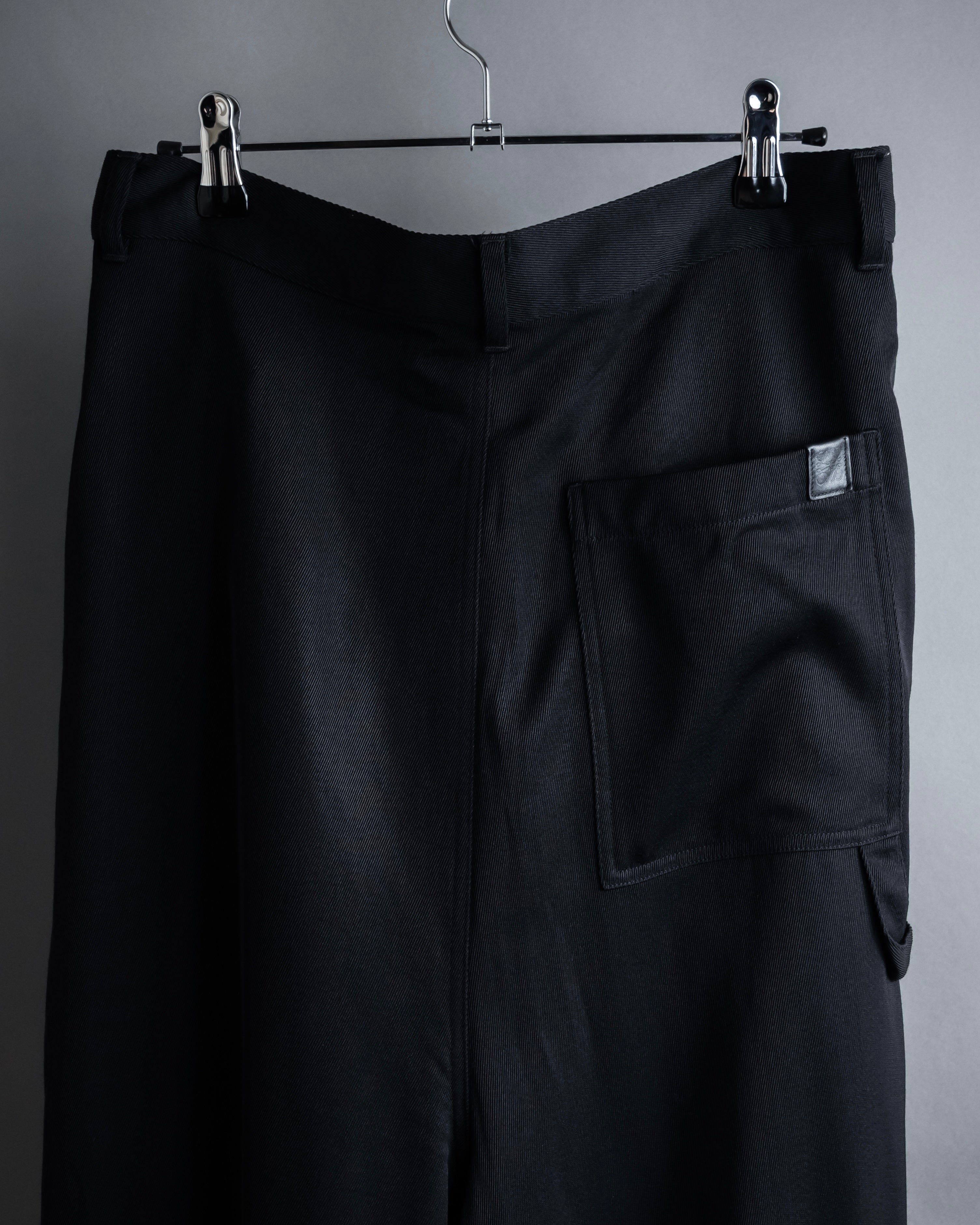 "LOEWE" Three-dimensional pattern design wide slacks