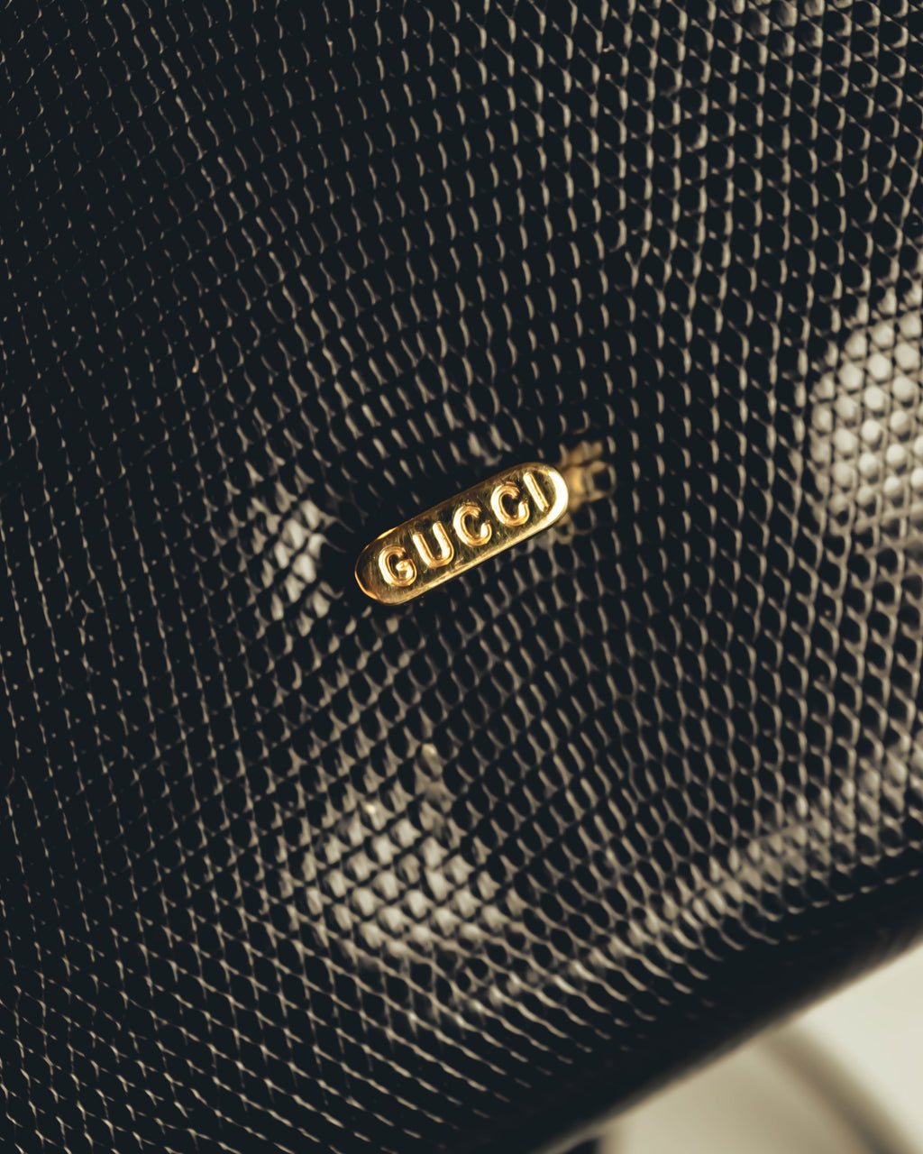 "GUCCI" 60's-70's Glossy lizard embossed leather shoulder bag
