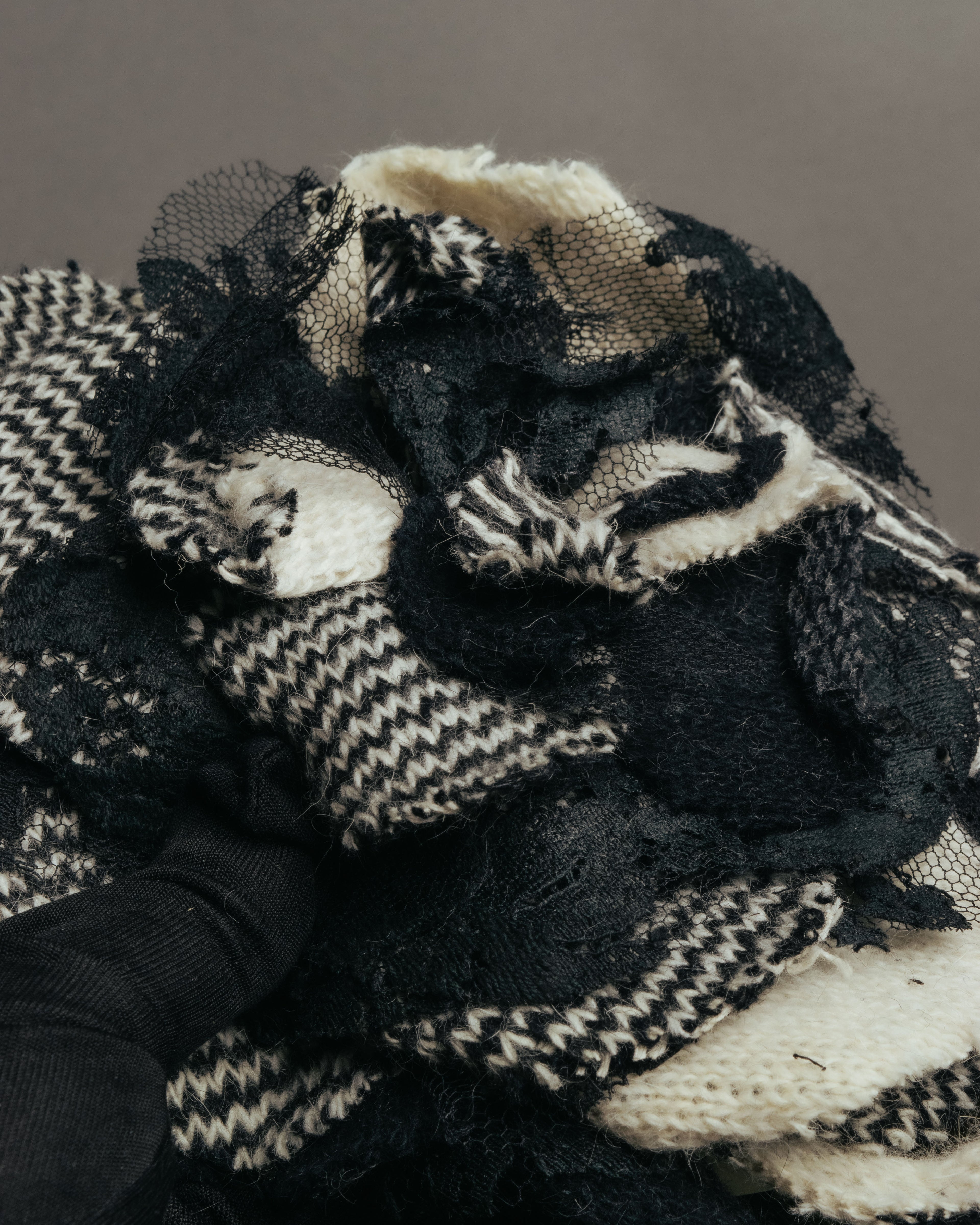 -SPECIAL- “VALENTINO” 00’s houndstooth lace flower corsage