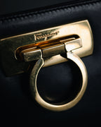 "Salvatore Ferragamo" 90’s Iconic gancini chain shoulder bag