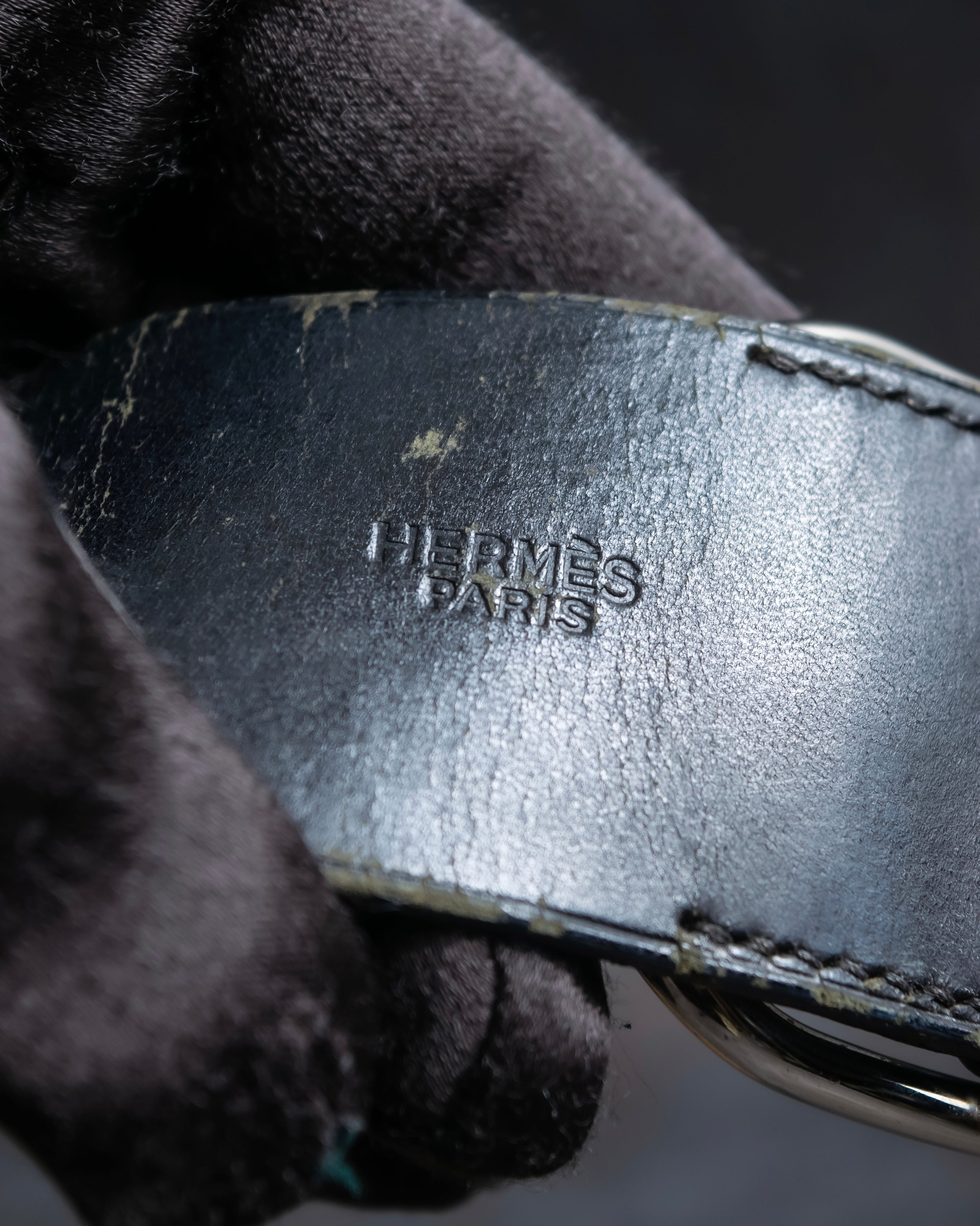 "HERMES" D ring buckle design leather bracelet