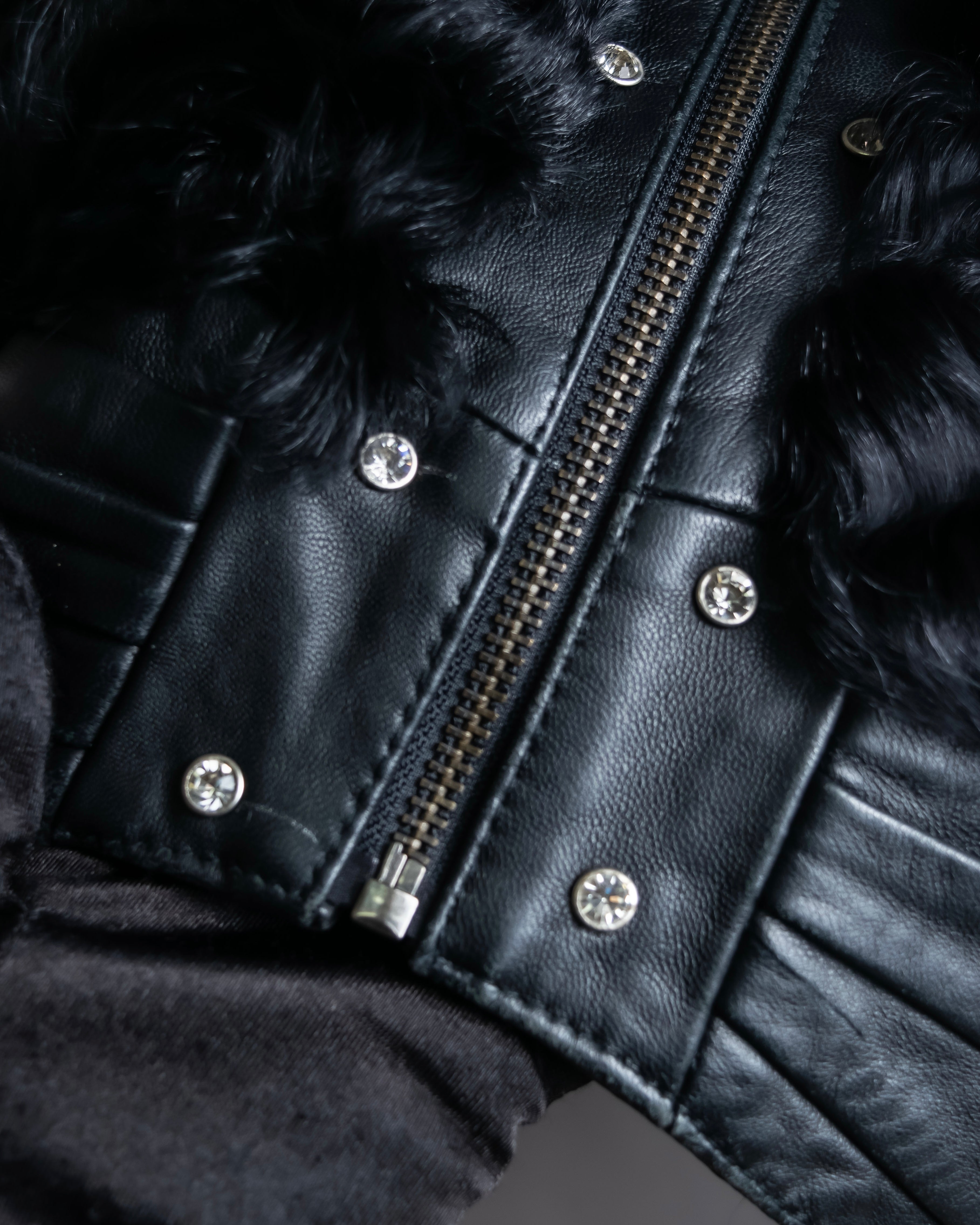 "HERMITAGE" Box silhouette double zipper fur blouson