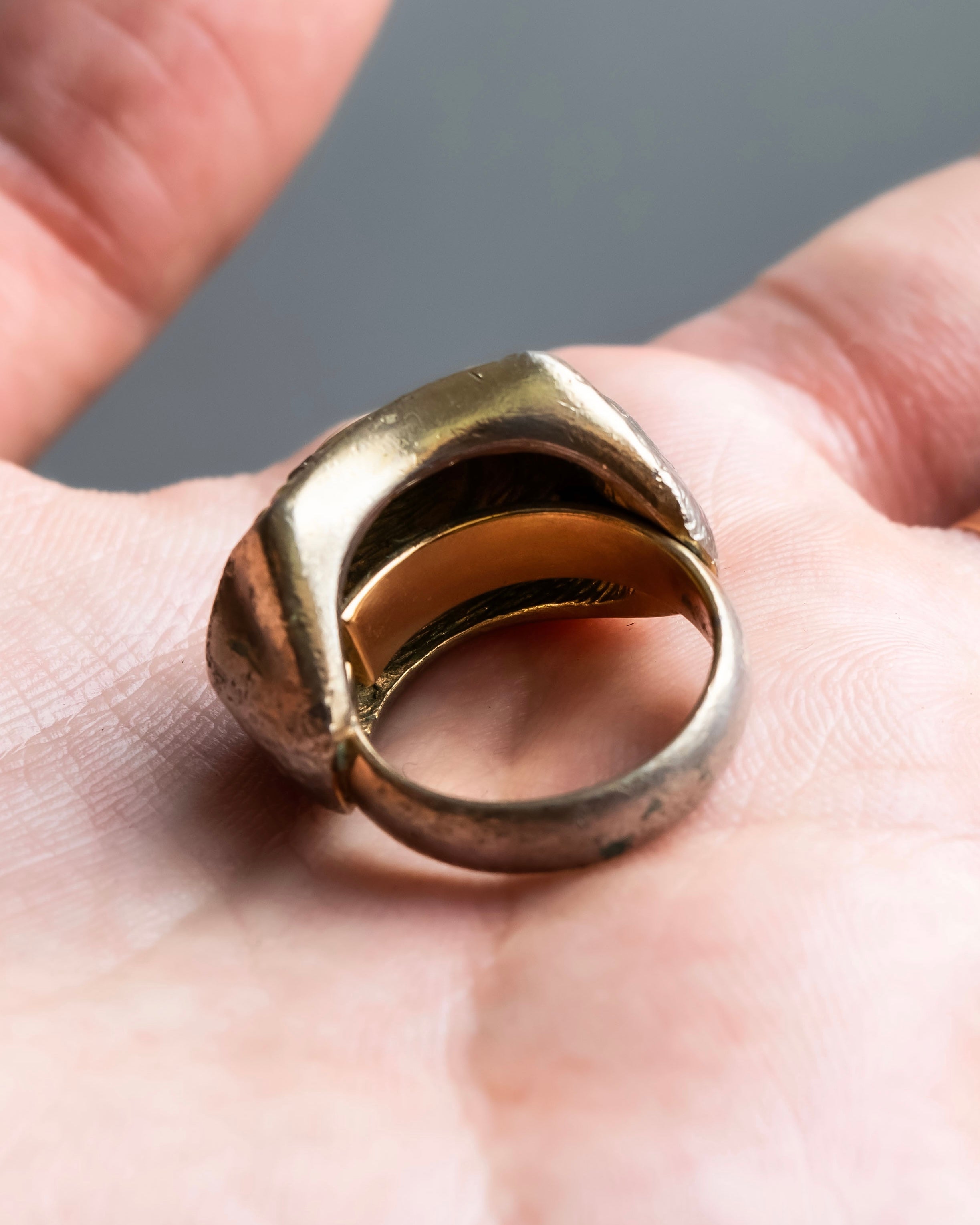 “Dior” Star-shaped pearl gold ring