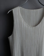 "PLEATS PLEASE ISSEY MIYAKE" Off-white tank top