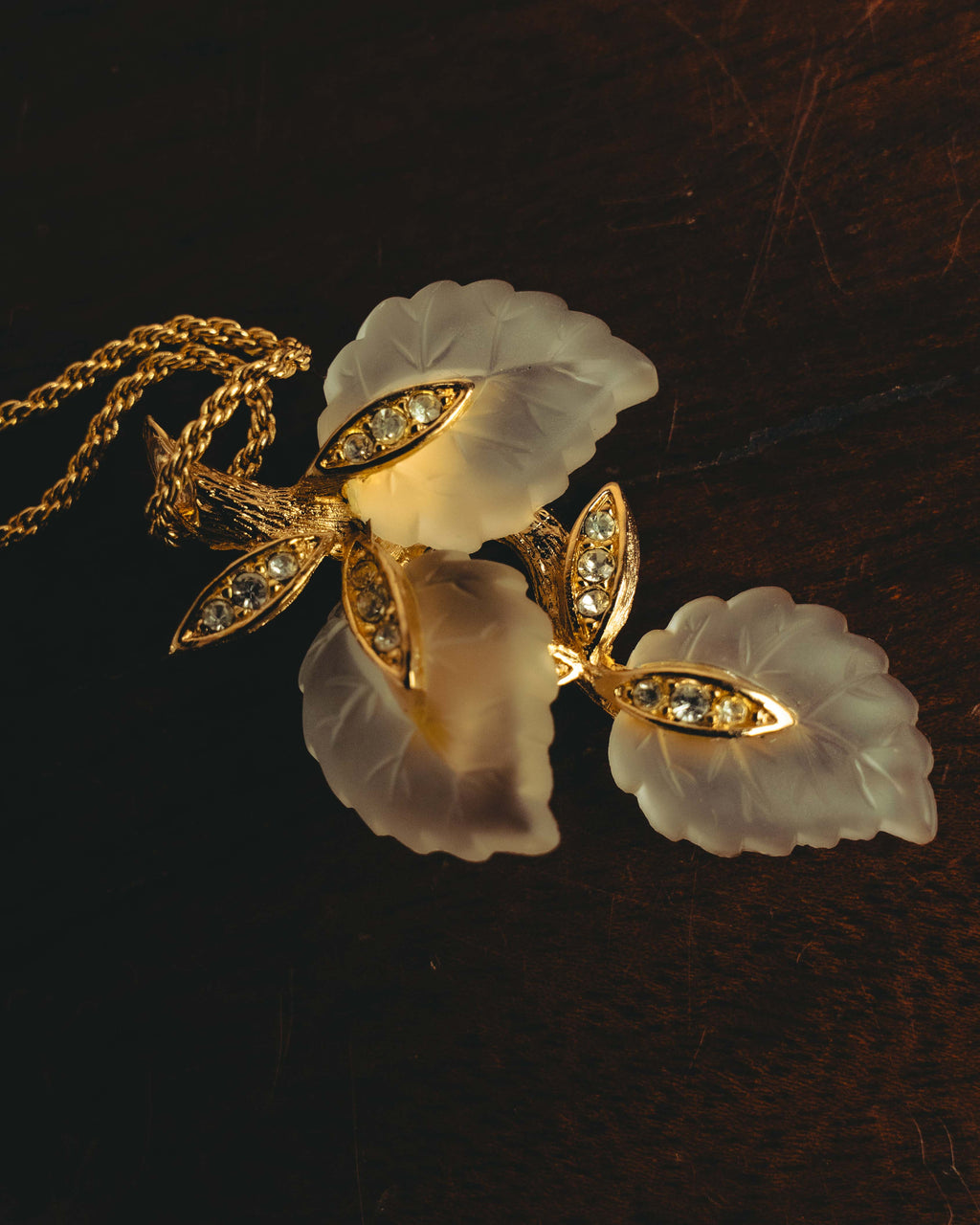 "Christian Dior" 70's-80's Sculptural leaf pendant necklace