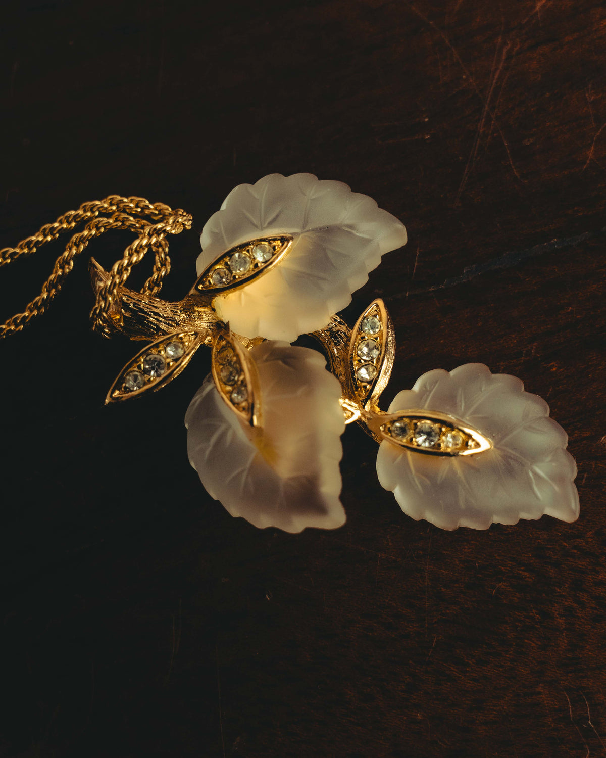 "Christian Dior" 70's-80's Sculptural leaf pendant necklace