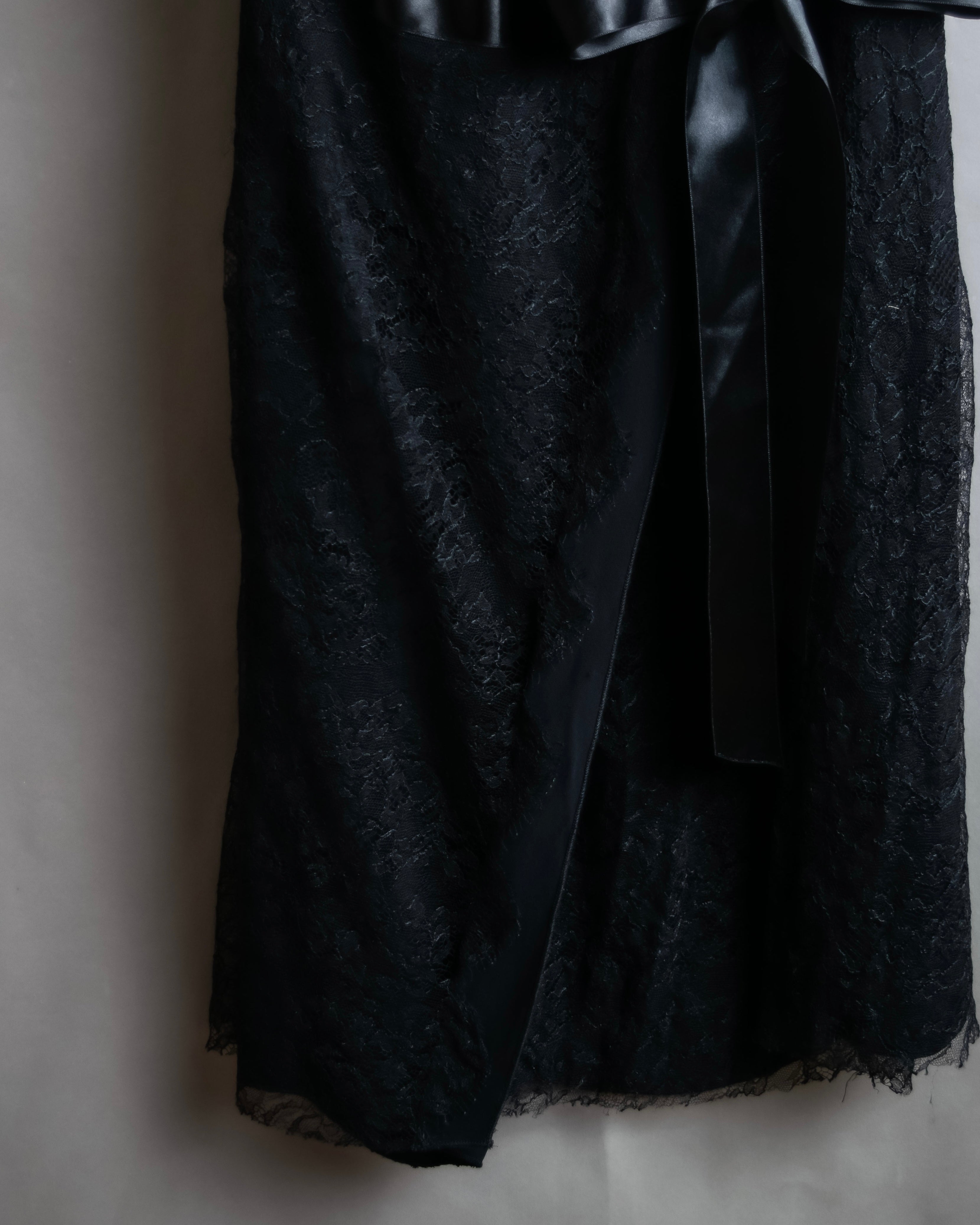 "RED VALENTINO"Ribbon belted design lace black dress