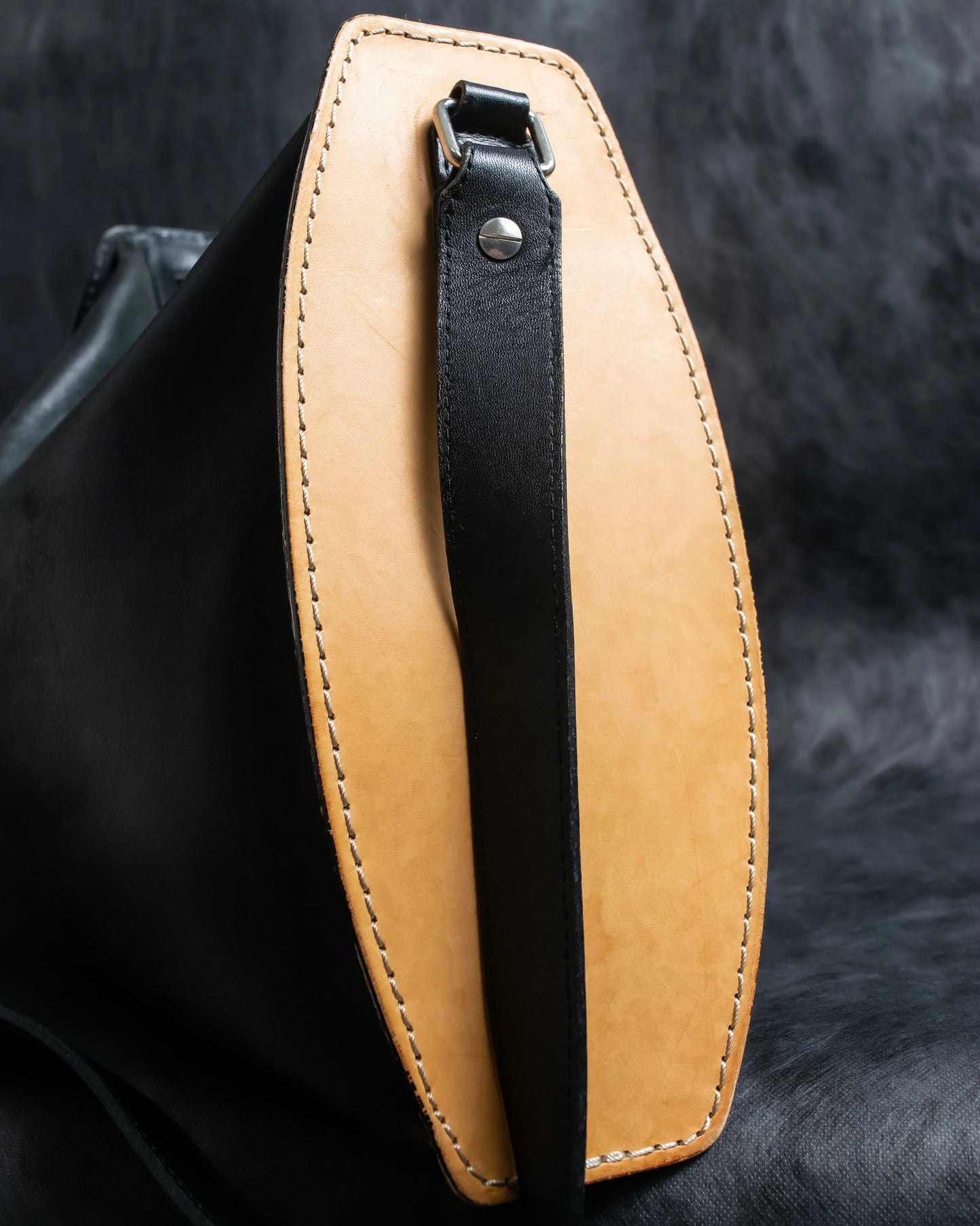 "MASAKI MATSUSHIMA" Outer zipper design leather shoulder bag