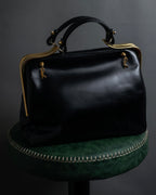 "Roberta Di Camerino" Logo motif charm design modern doctor bag