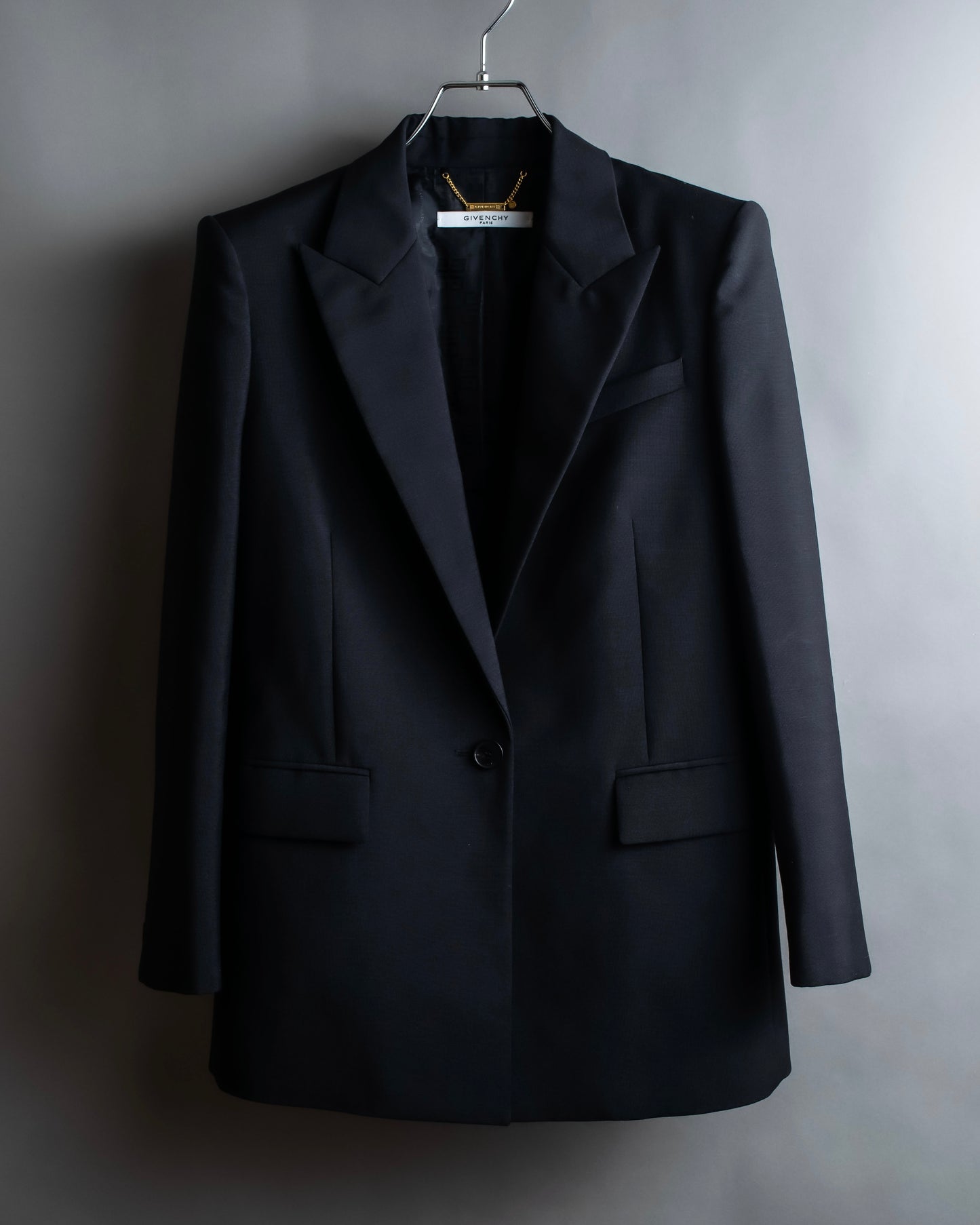 "GIVENCHY" Peak lapel tailored jacket & easy slacks set up